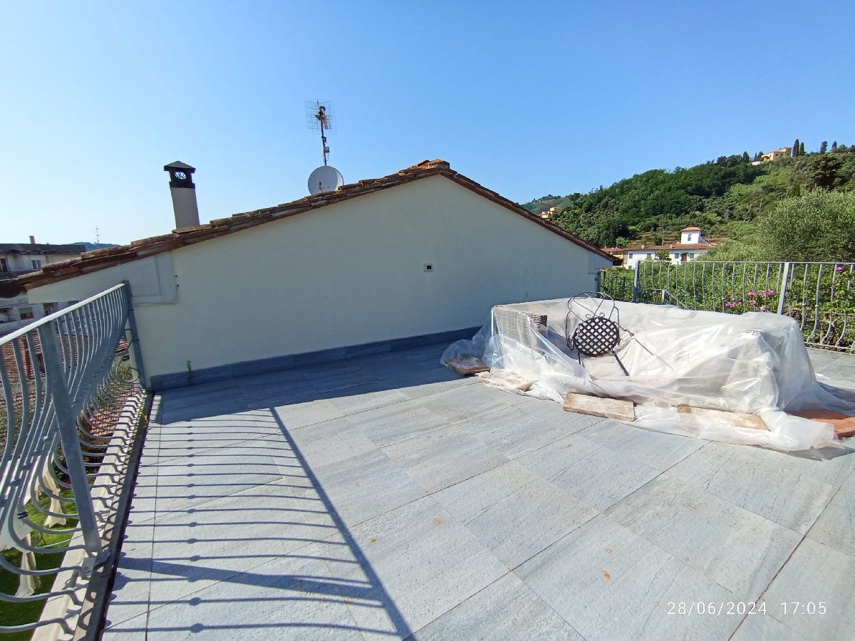 Rustico con giardino a Massarosa