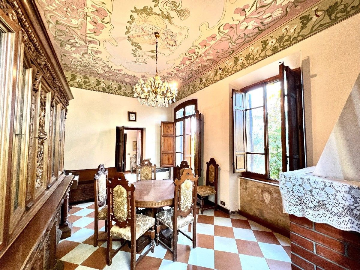 Villa con giardino a Camaiore