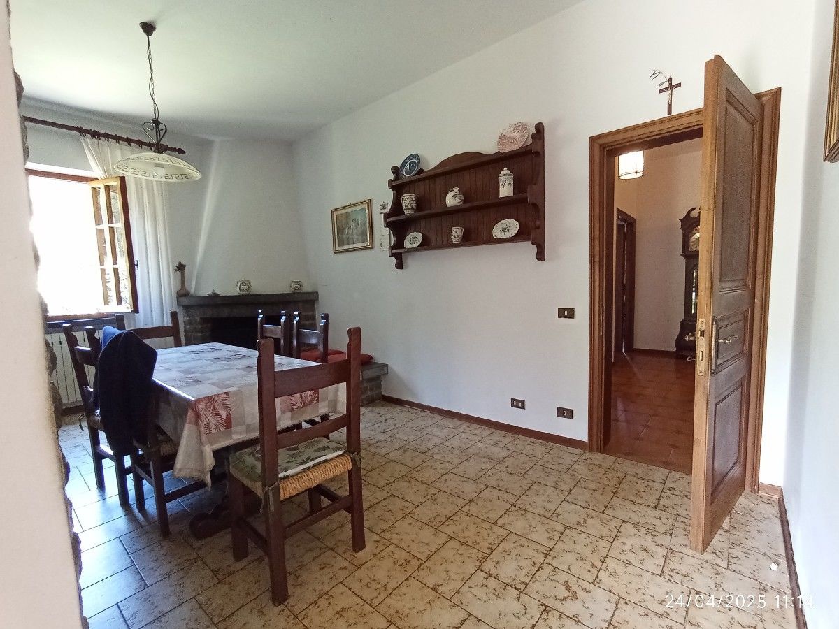 Villa con giardino a Camaiore