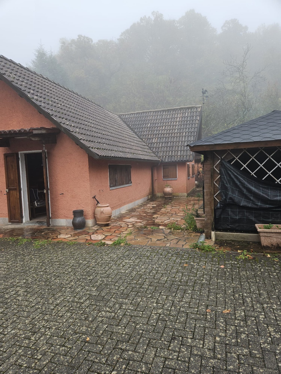 Rustico con giardino a Careggine