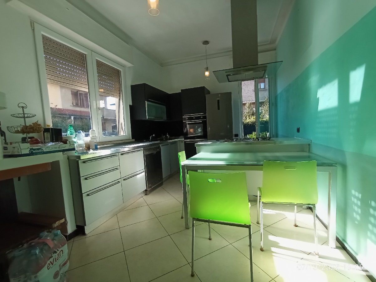 Villa con giardino a Camaiore