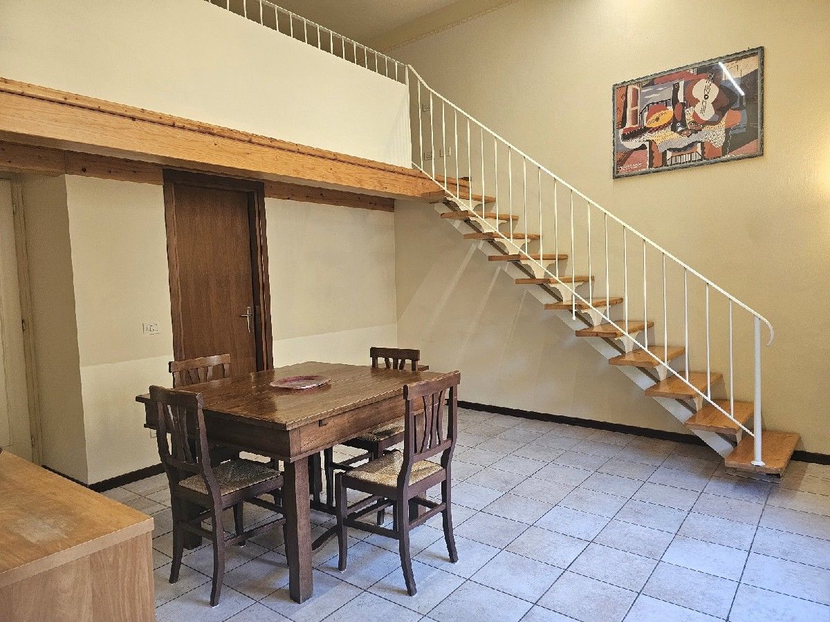 Bilocale in vendita in via vittorio emanuele, Camaiore