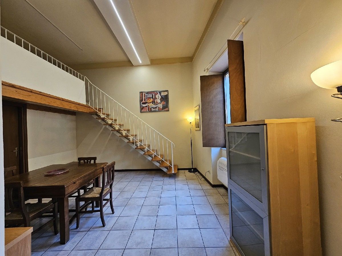 Bilocale in vendita in via vittorio emanuele, Camaiore