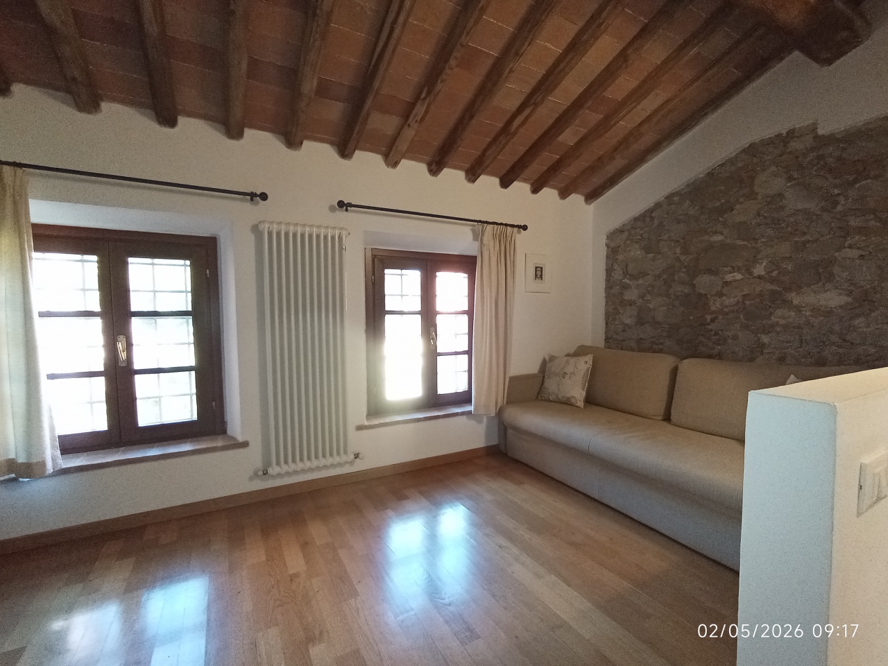 Rustico con giardino in via pertini, Camaiore
