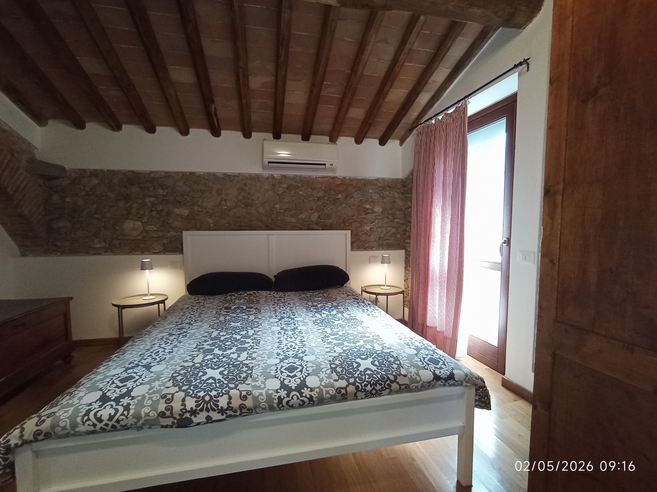 Rustico con giardino in via pertini, Camaiore