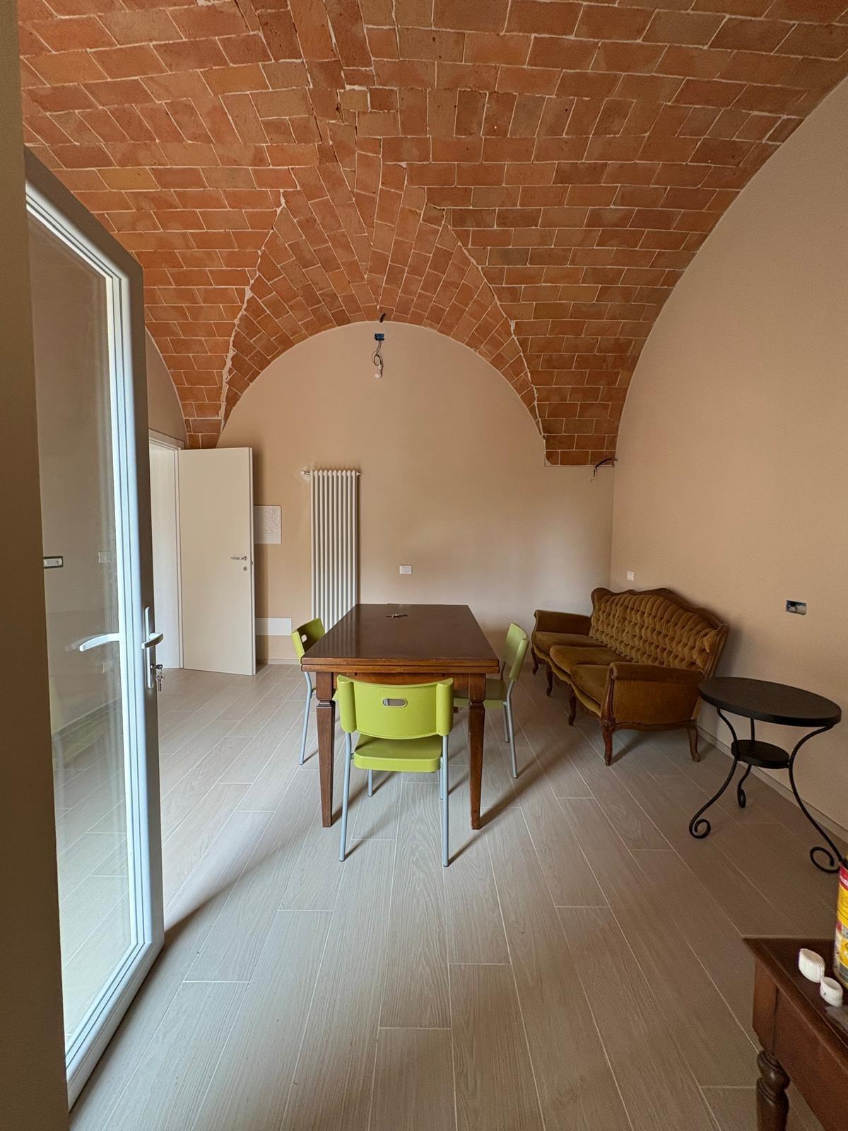 Trilocale con giardino a Pontedera