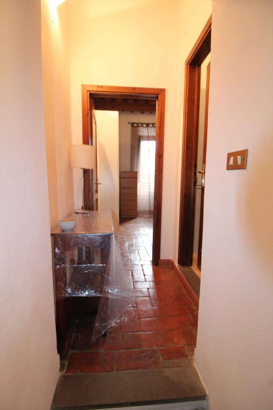 Bilocale arredato in affitto a Calci