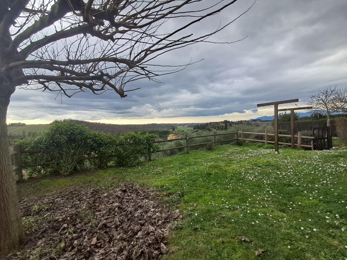 Villa con giardino a Capannoli