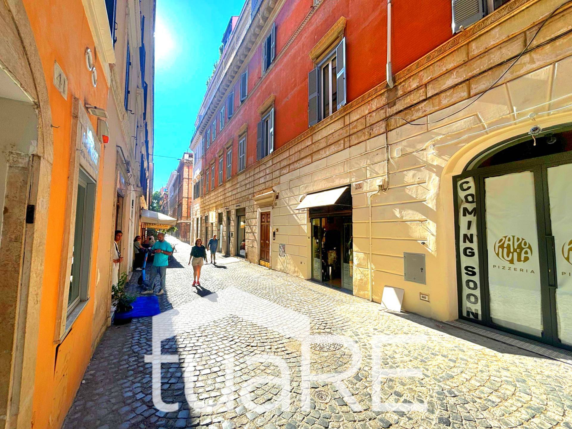 Locale commerciale in vendita a Roma, Centro Storico