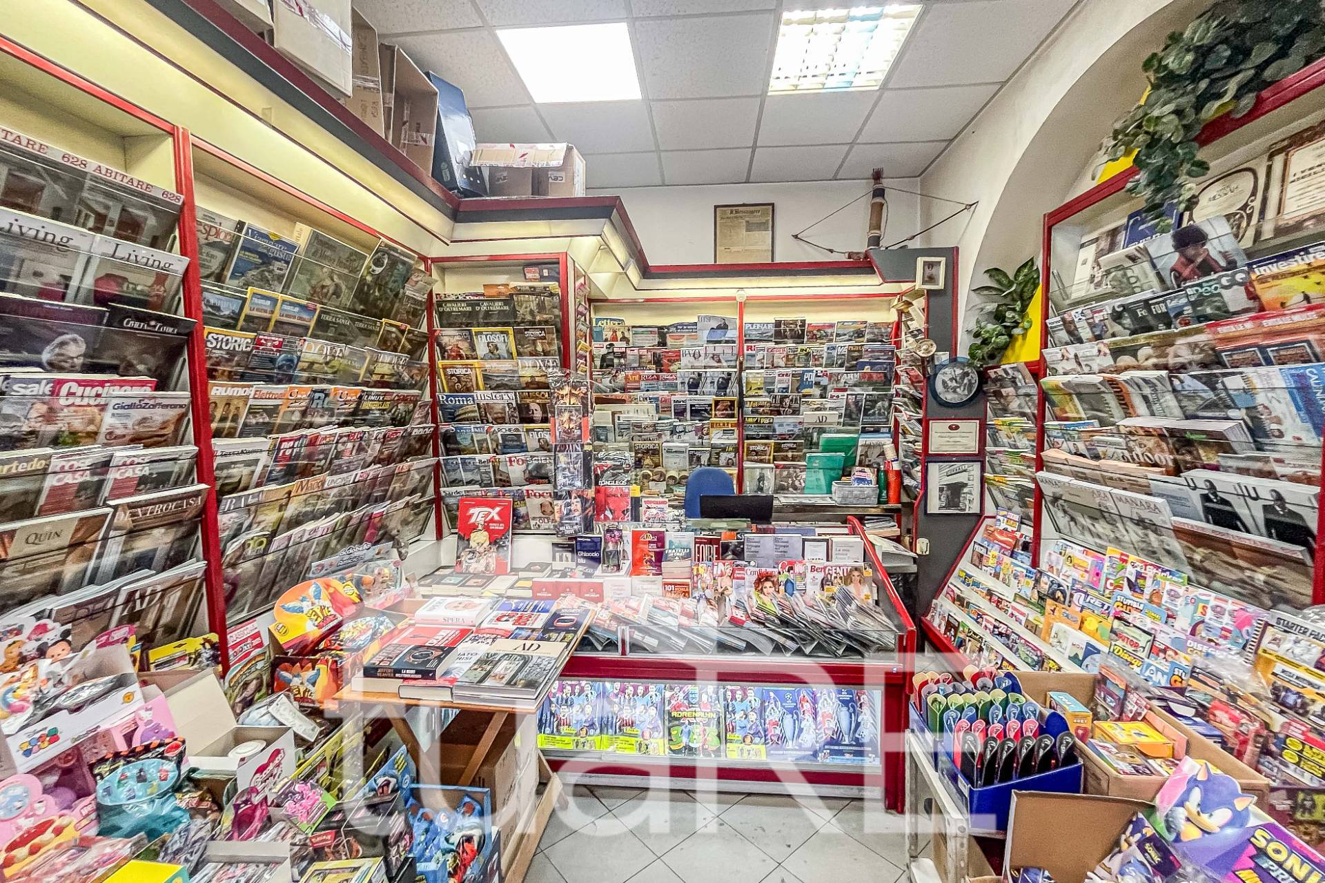 Locale commerciale in vendita a Roma, Trieste