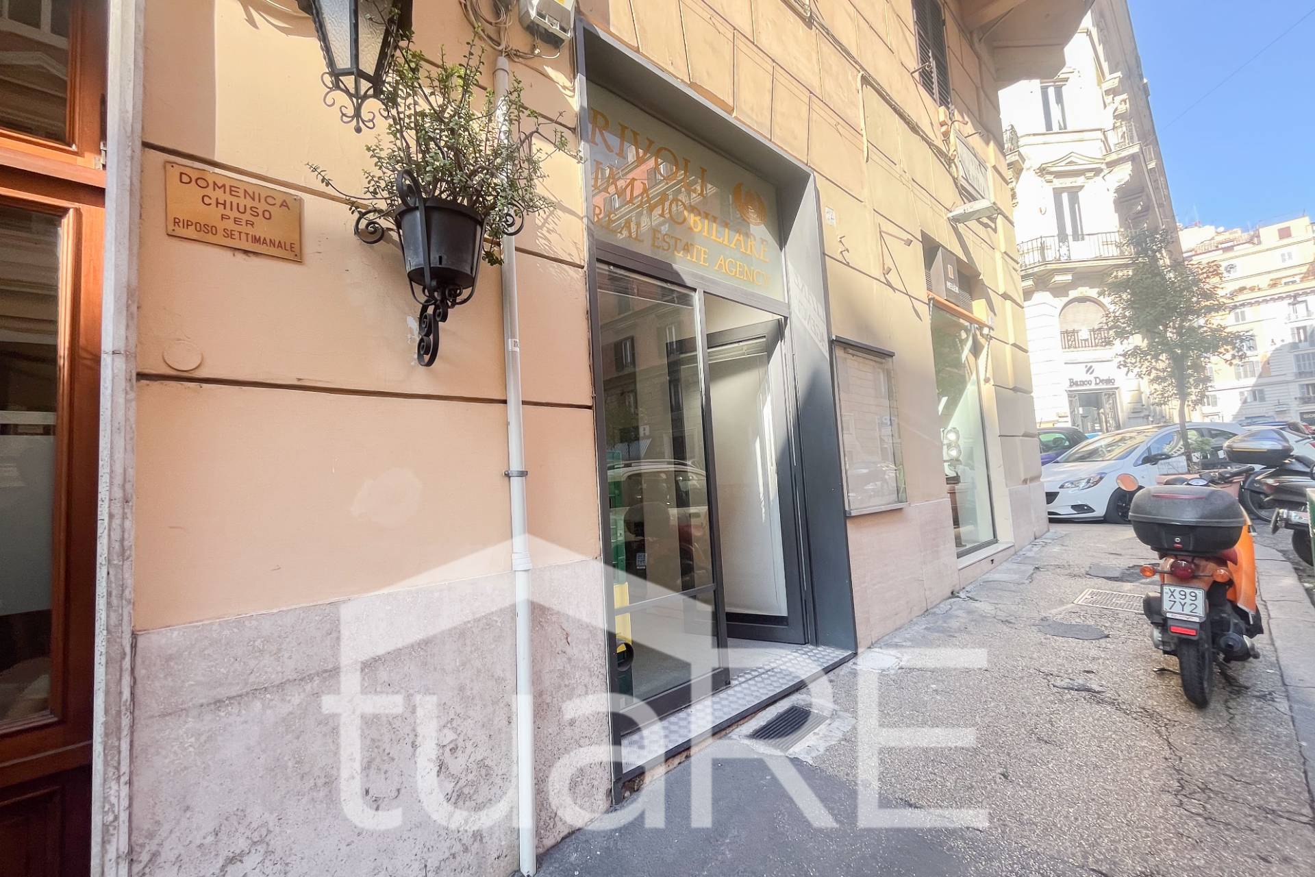 Locale commerciale in vendita a Roma, Centro Storico