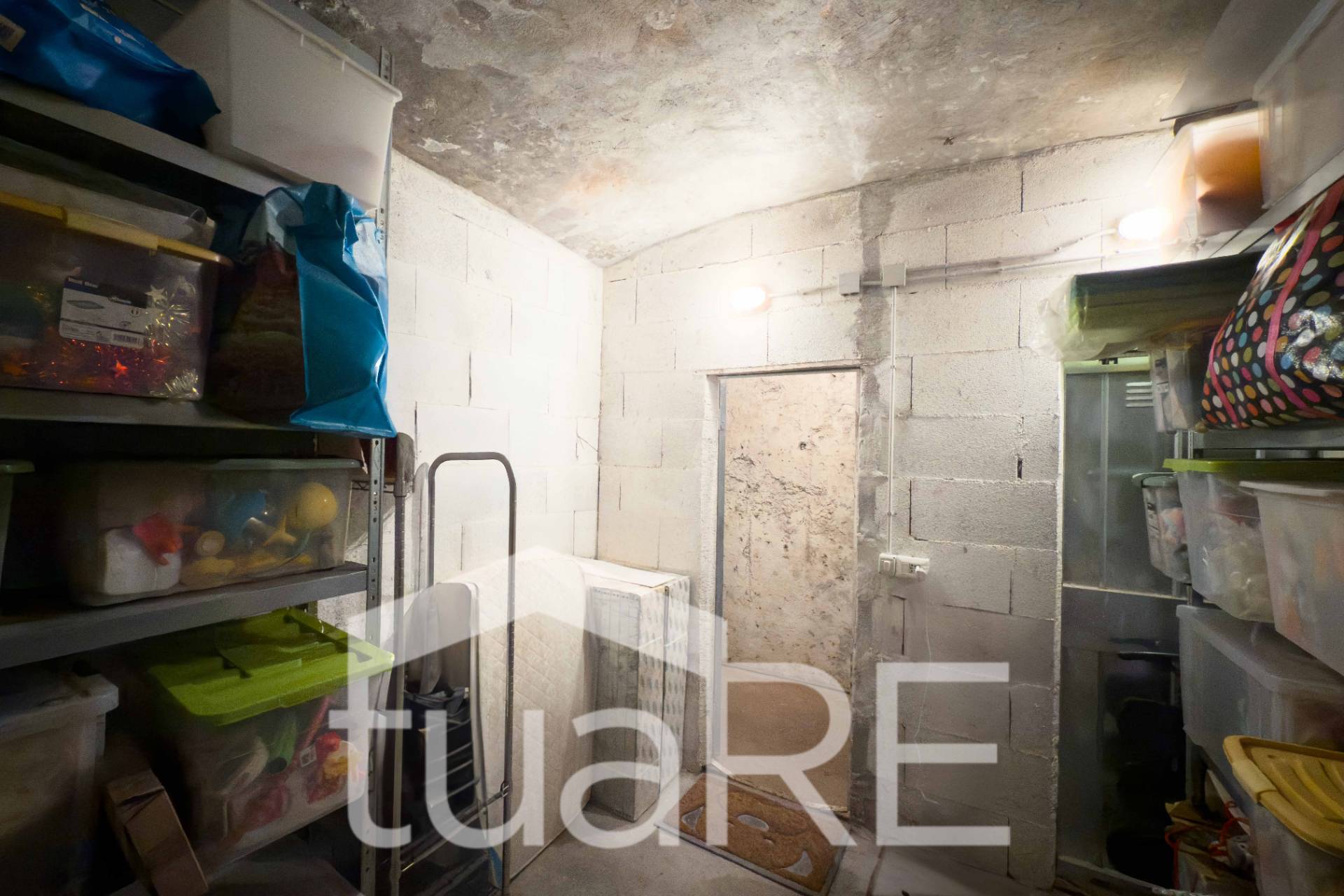 Deposito in vendita a Roma, Trastevere