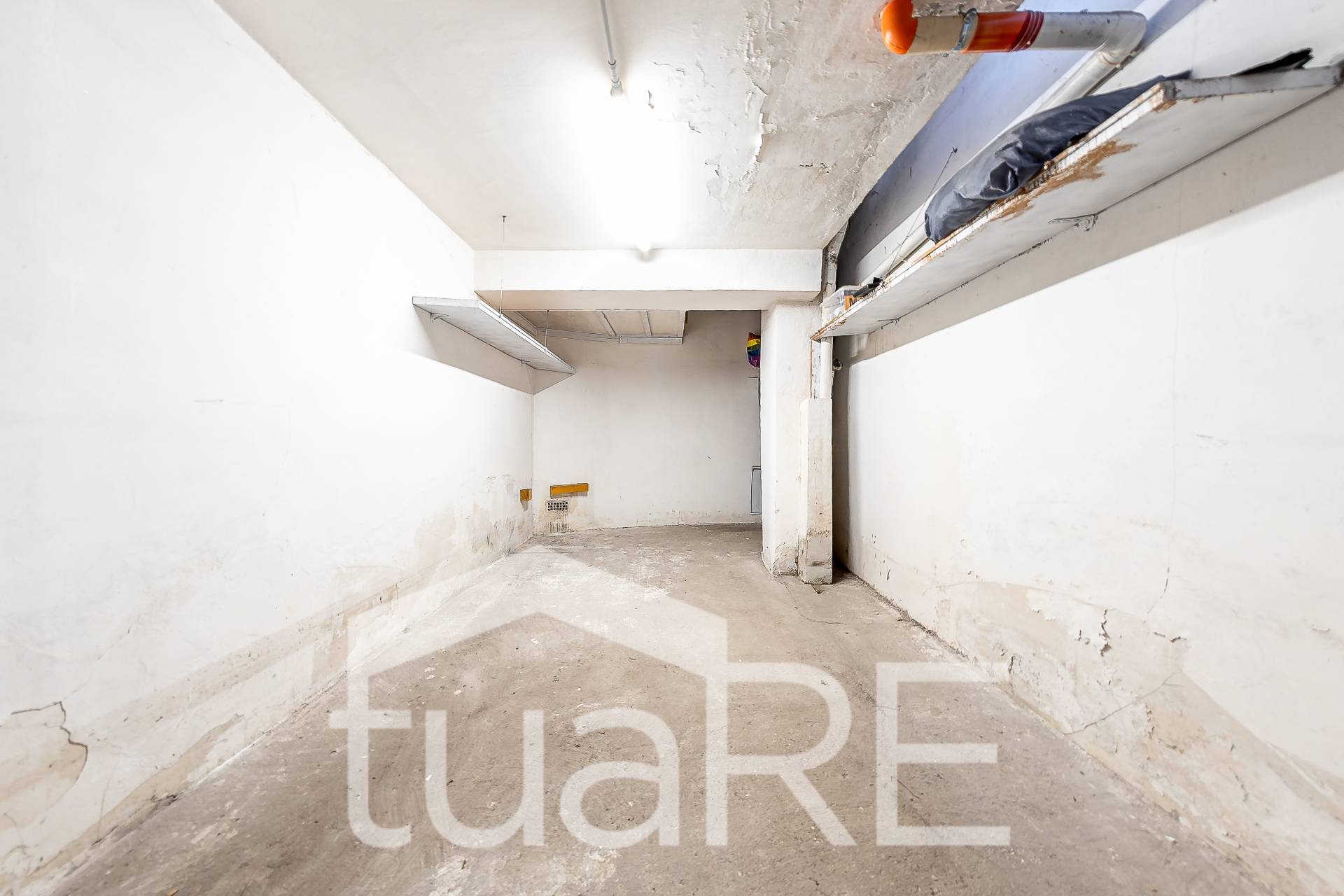 Box o garage in vendita a Roma