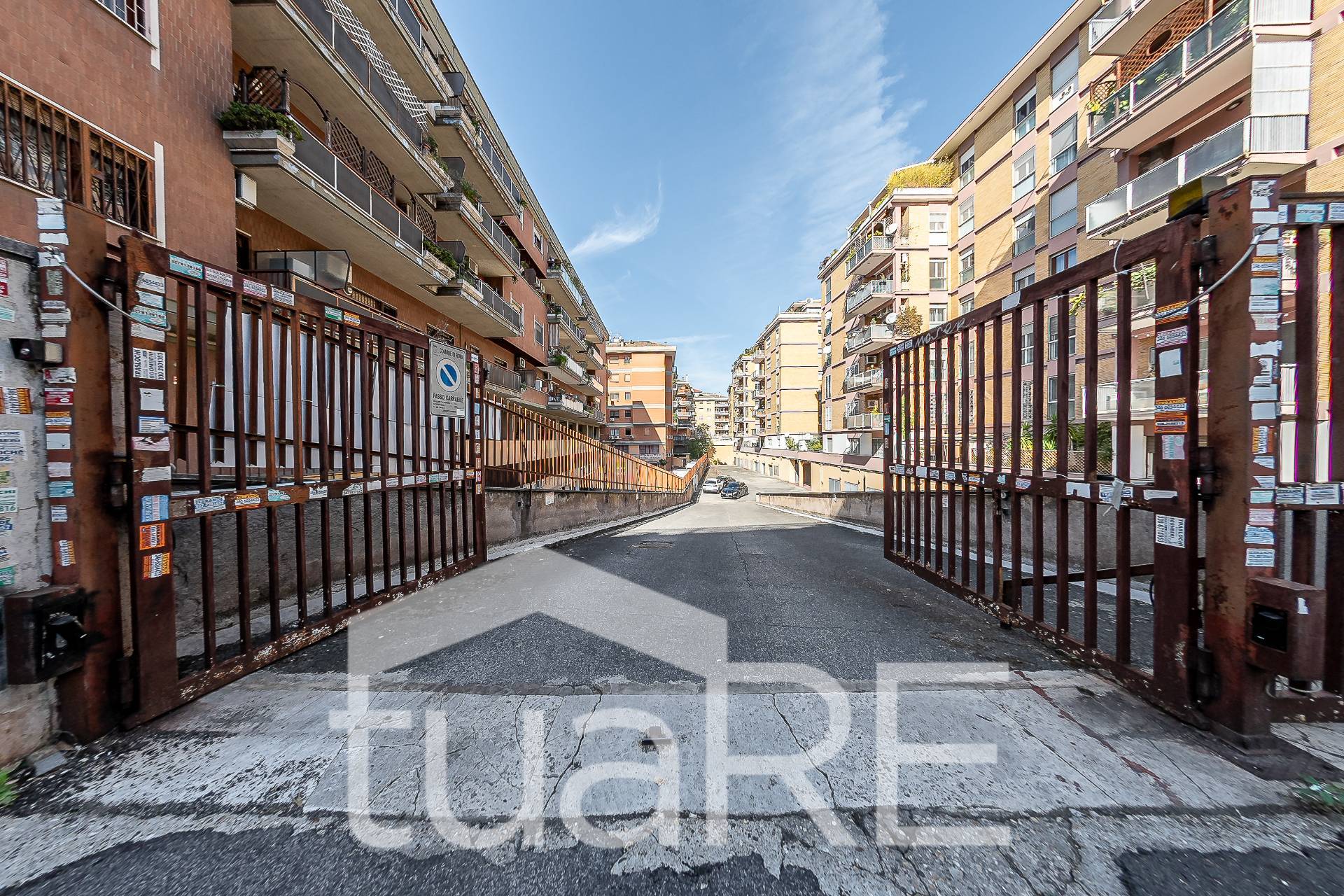 Box o garage in vendita a Roma