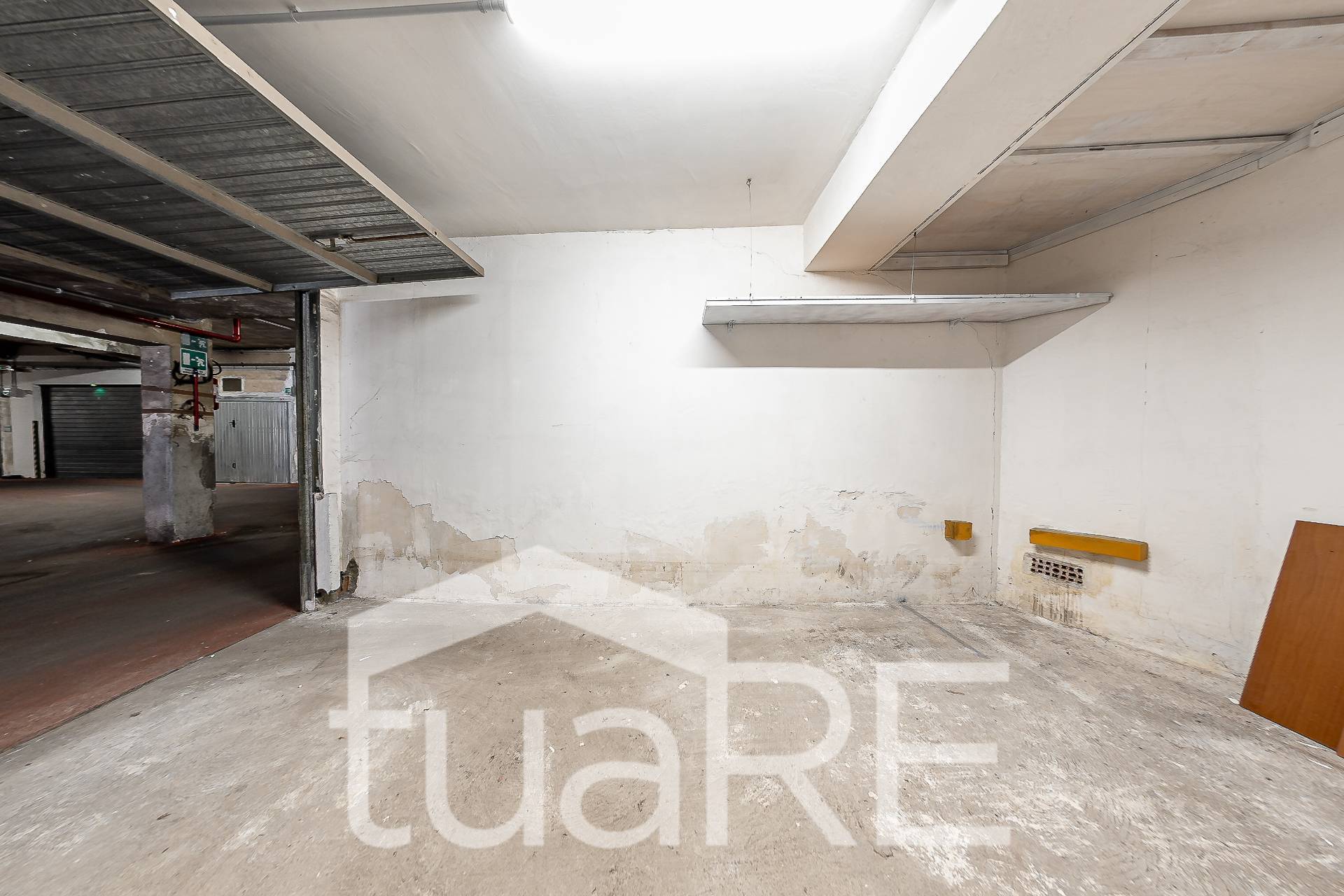 Box o garage in vendita a Roma