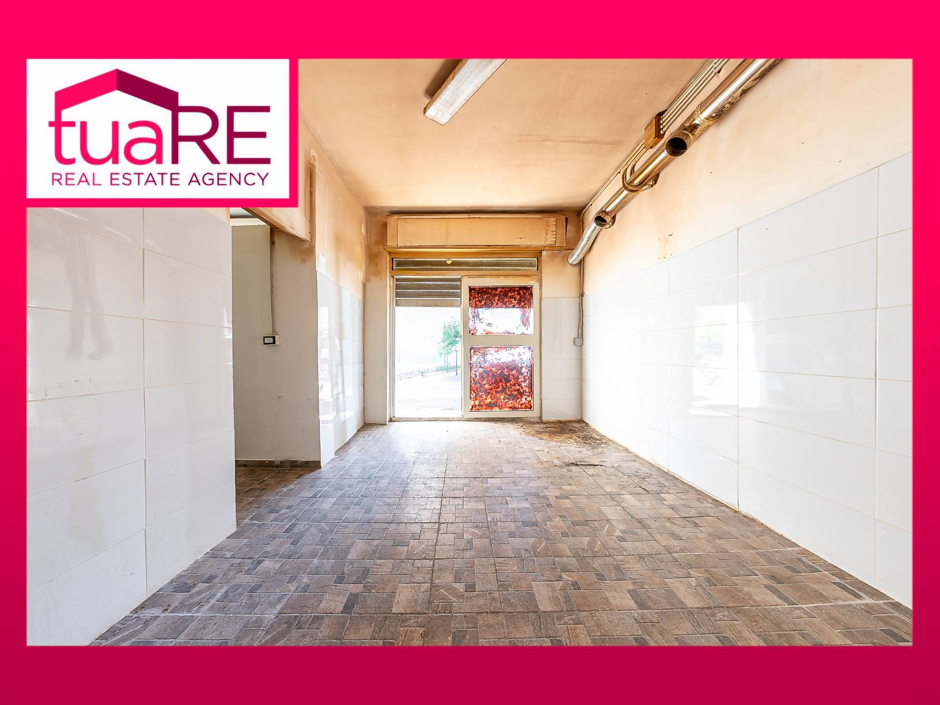 Locale commerciale in vendita a Roma, Montemario