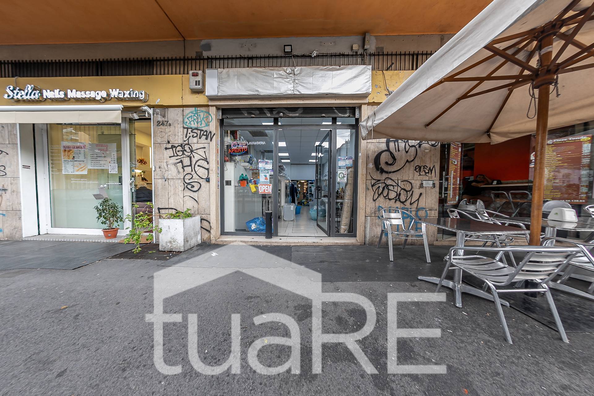 Locale commerciale in vendita a Roma, Trastevere