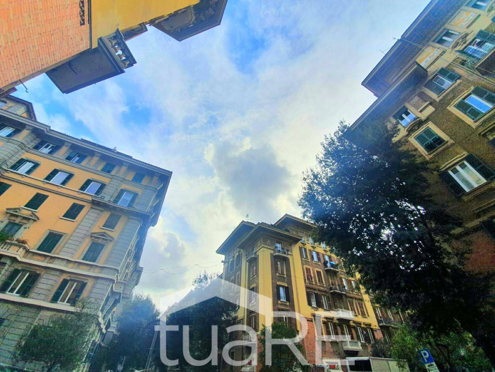 Locale commerciale in vendita a Roma, Trieste