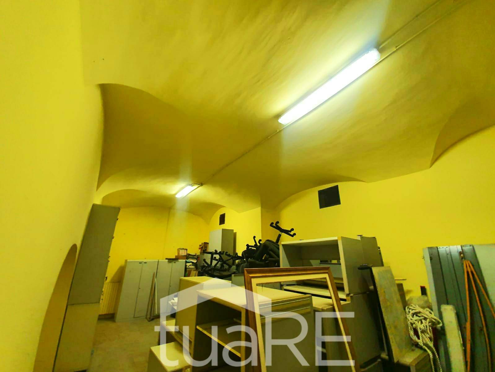 Locale commerciale in vendita a Roma, Trieste