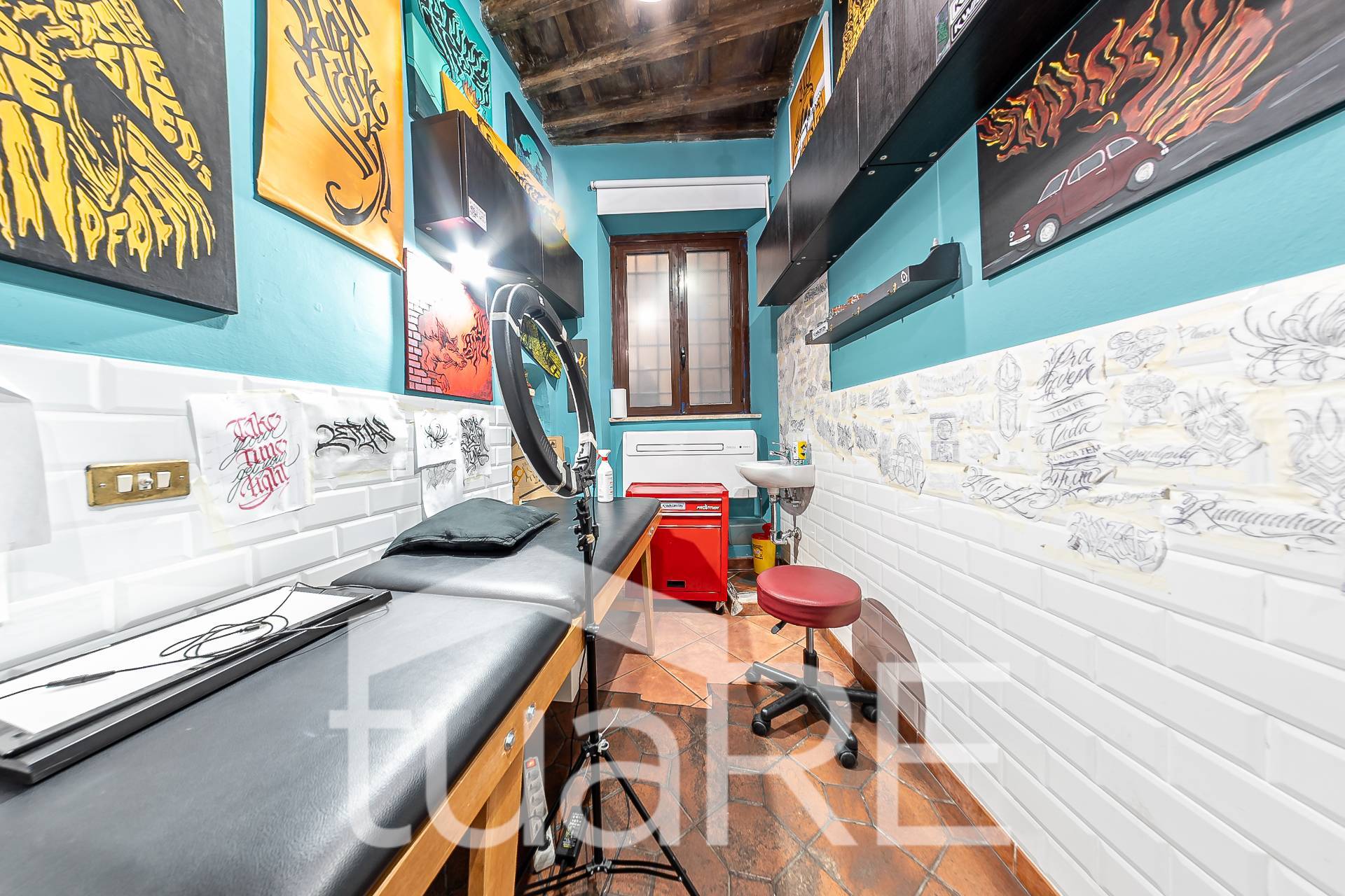 Locale commerciale in vendita a Roma, Trastevere