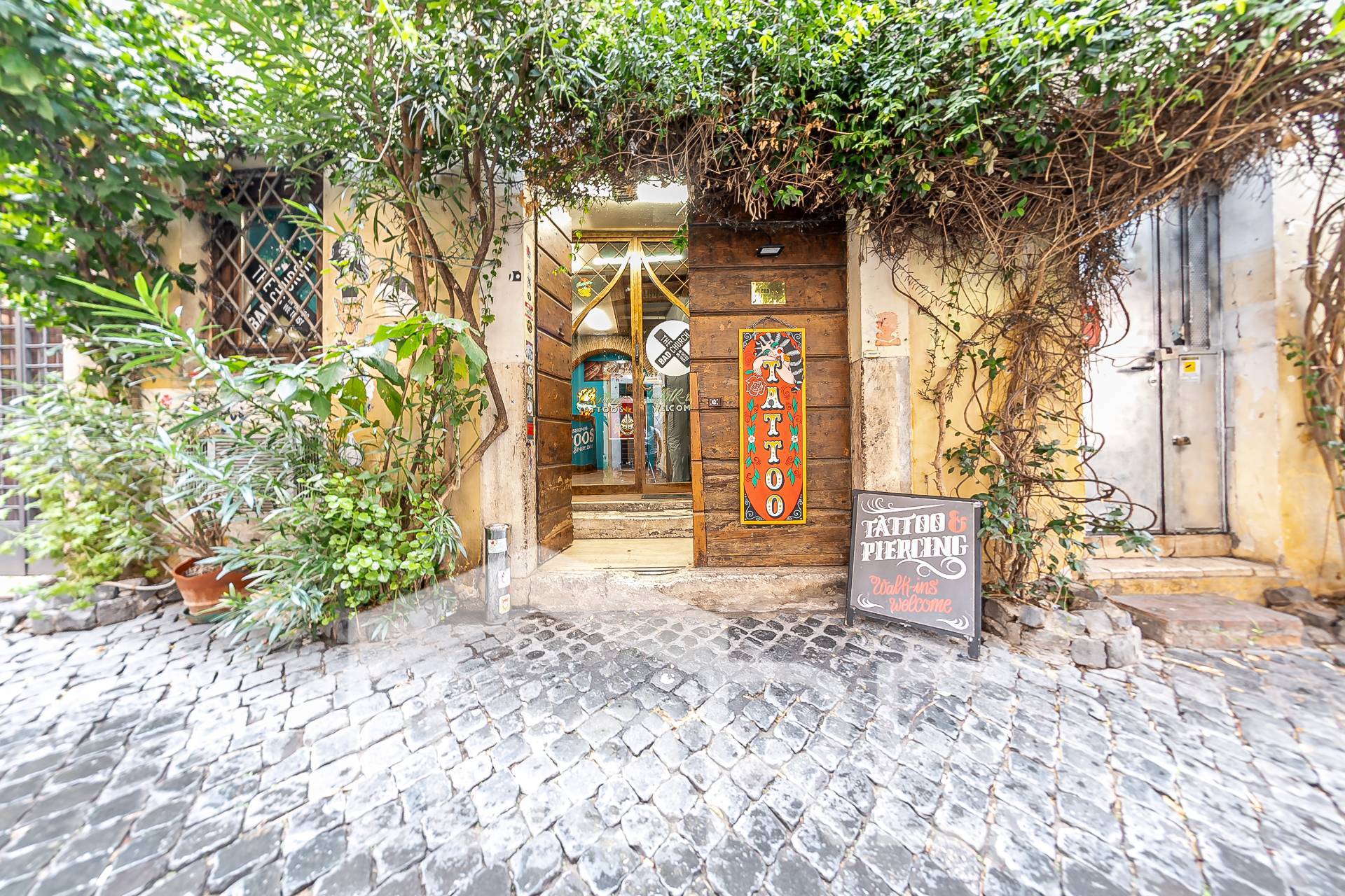 Locale commerciale in vendita a Roma, Trastevere