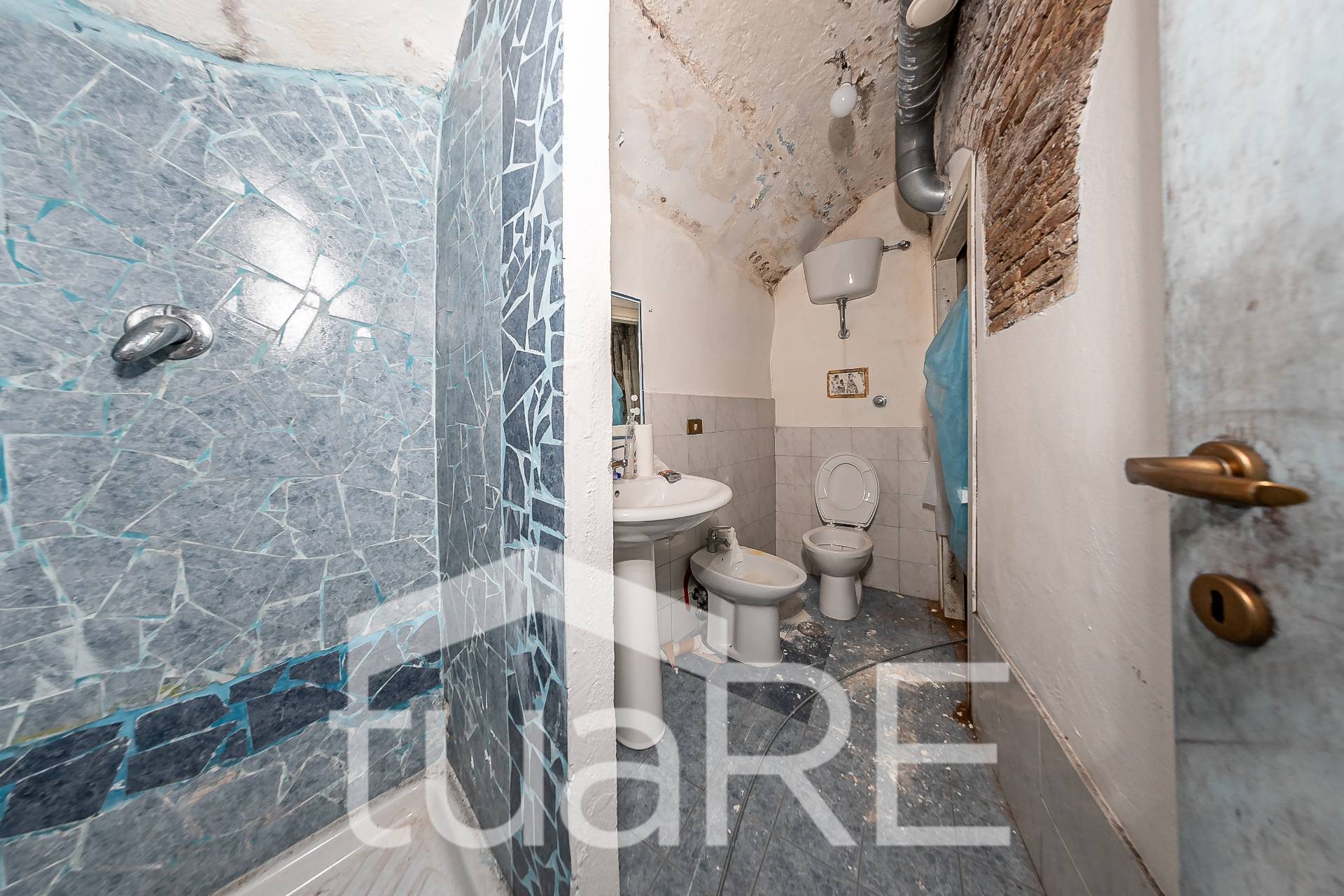 Locale commerciale in vendita a Roma, Trastevere