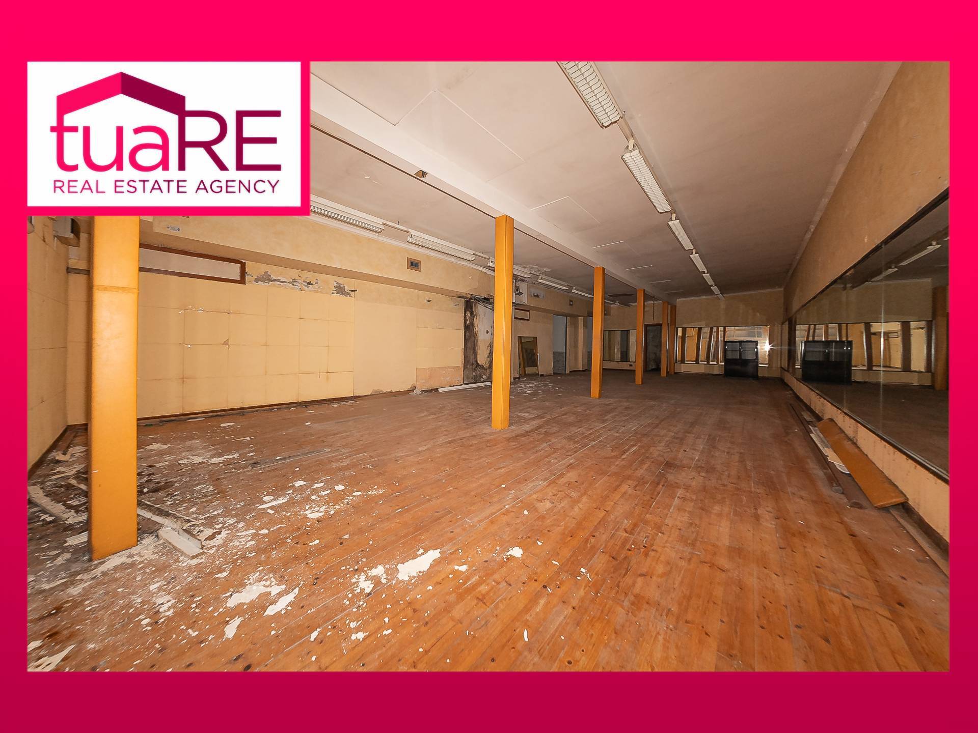 Locale commerciale in vendita a Roma, Prati