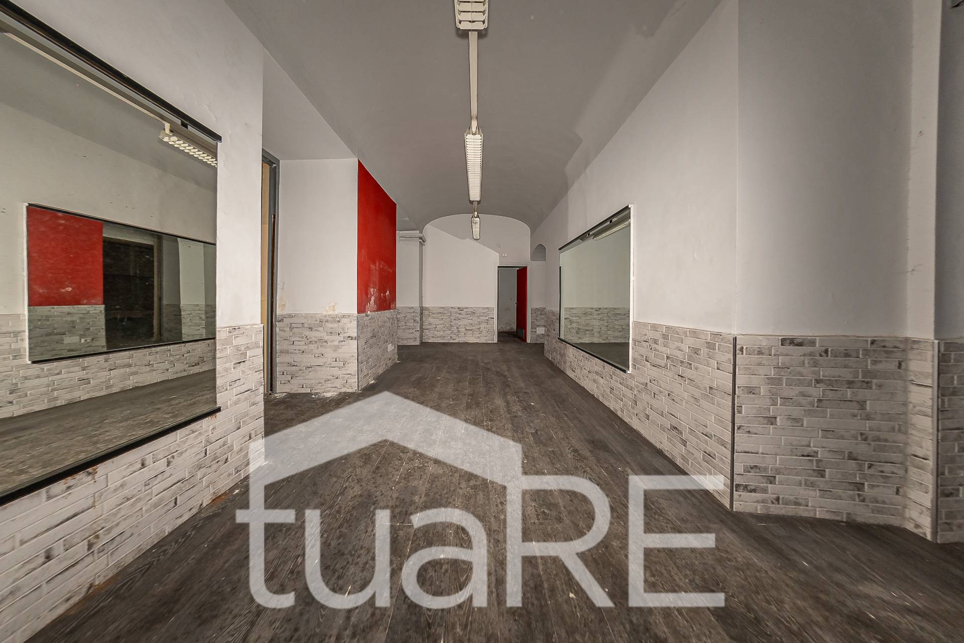 Locale commerciale in vendita a Roma, Prati