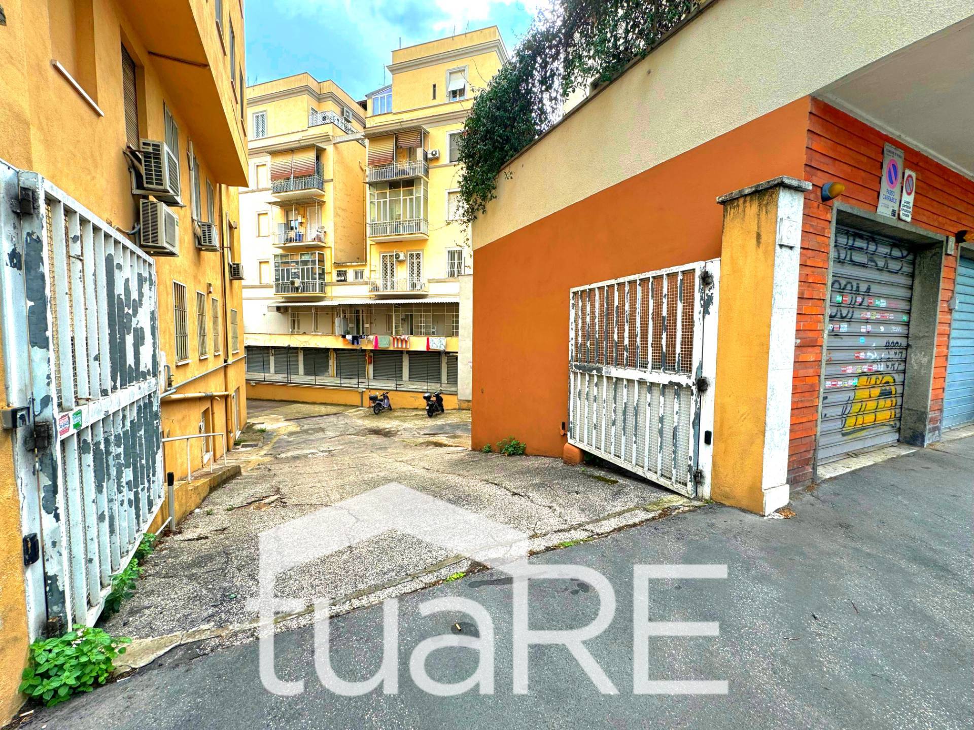 Box o garage in vendita a Roma, Prati