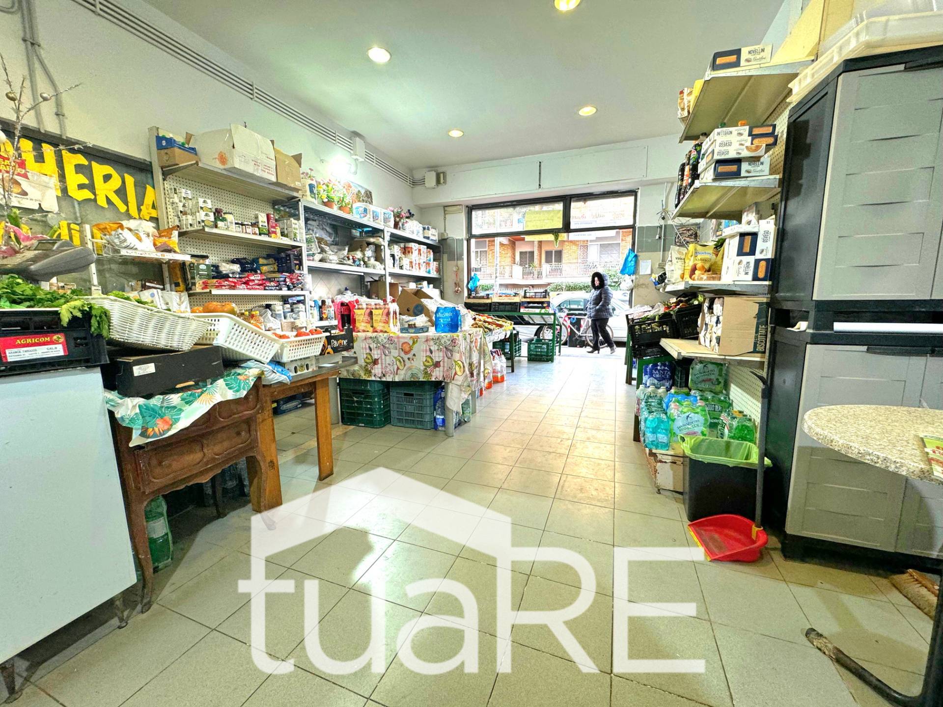 Locale commerciale in vendita a Roma