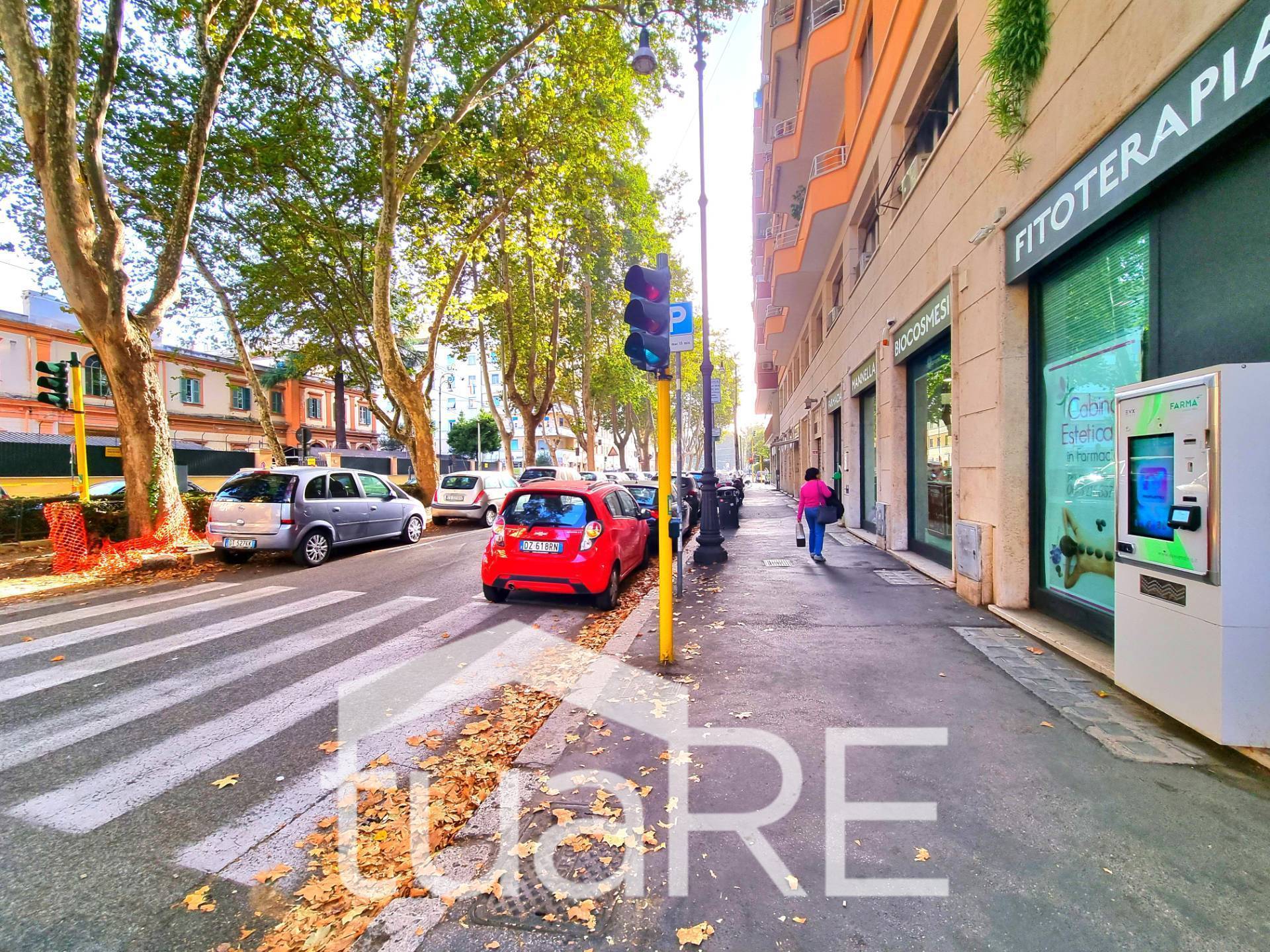 Locale commerciale in vendita a Roma