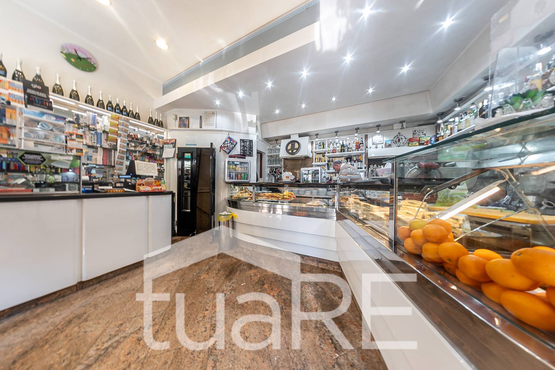 Locale commerciale in vendita a Roma