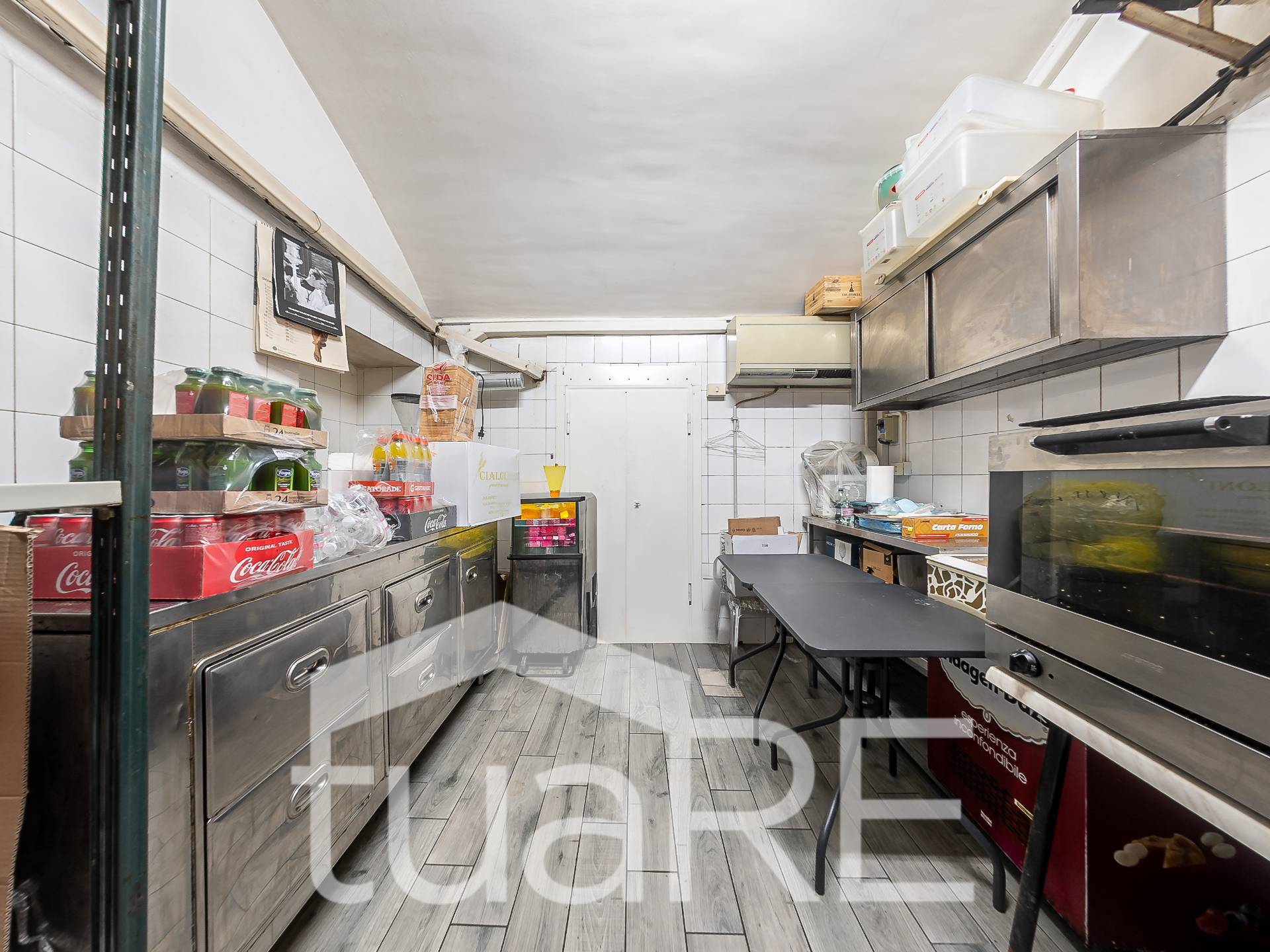 Locale commerciale in vendita a Roma