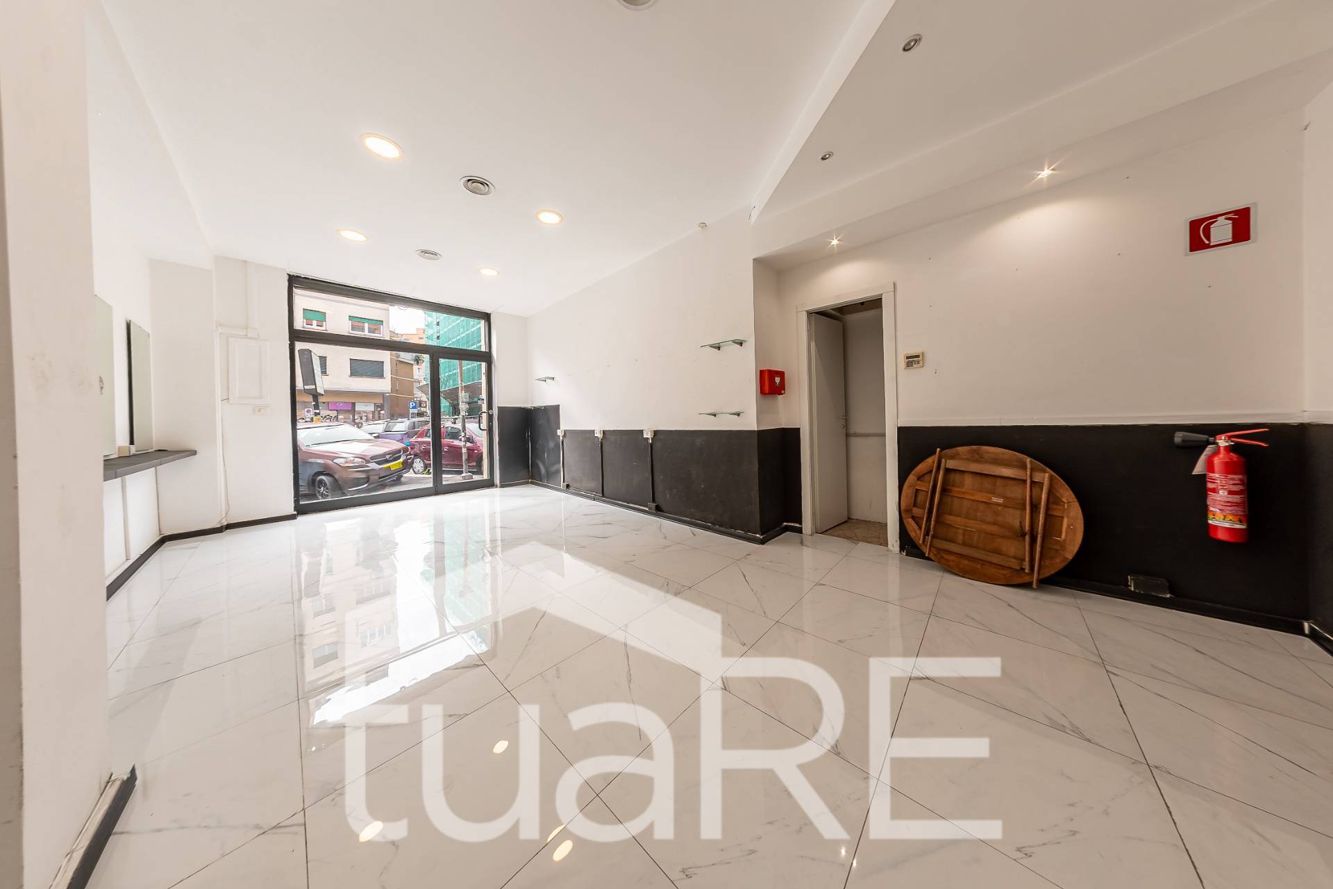 Locale commerciale in affitto a Roma