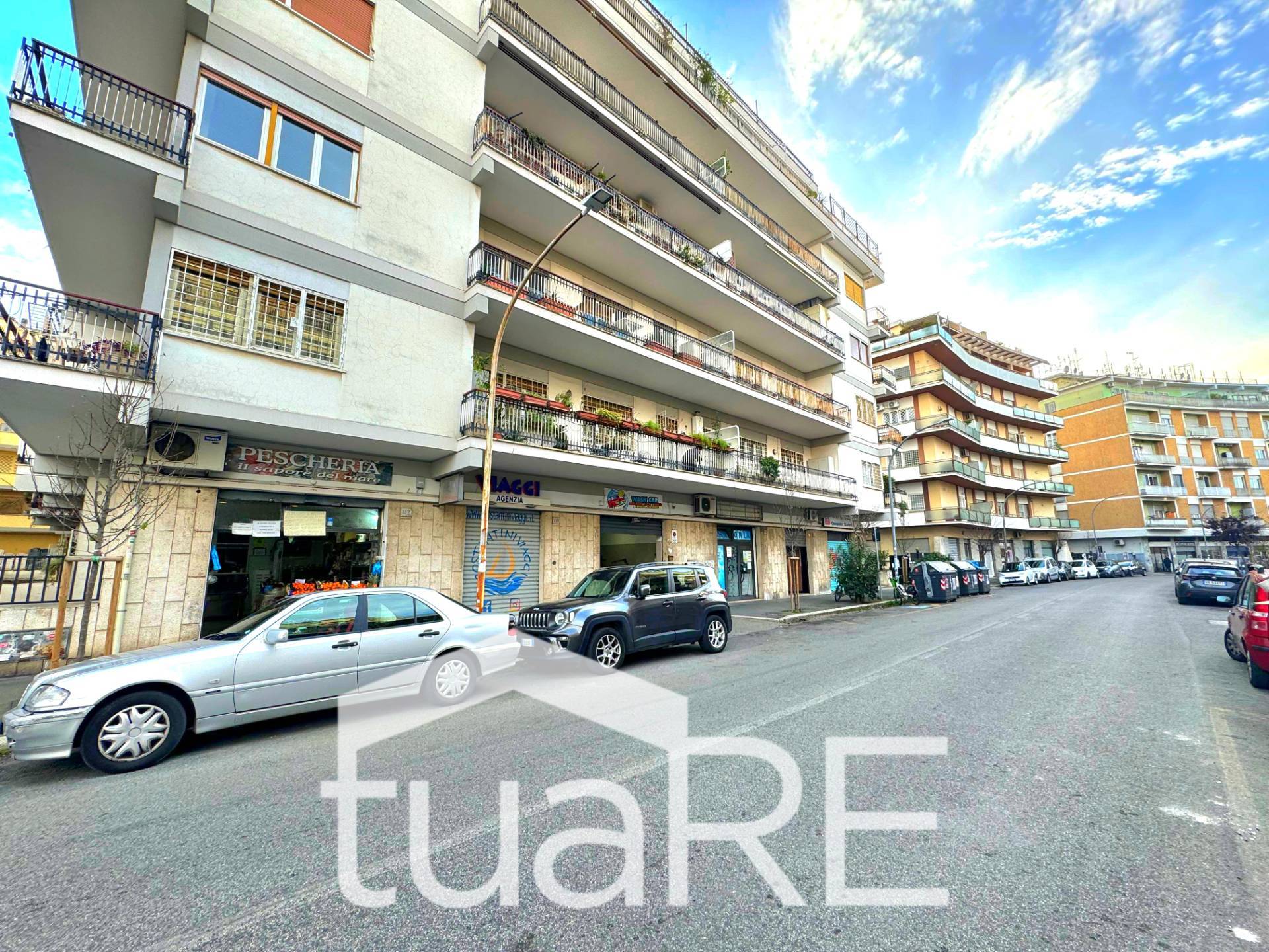 Locale commerciale in vendita a Roma