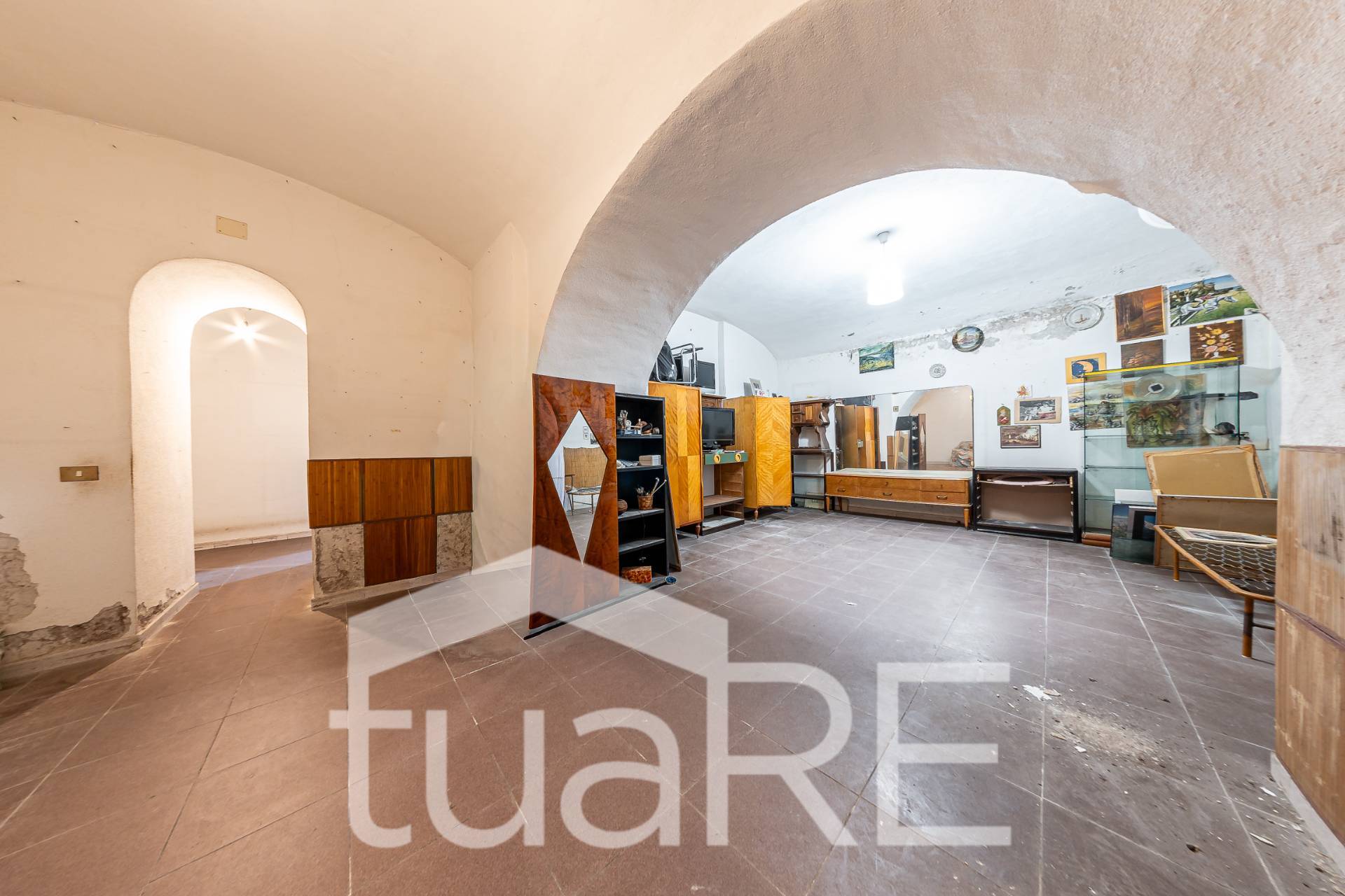 Locale commerciale in vendita a Roma, Prati