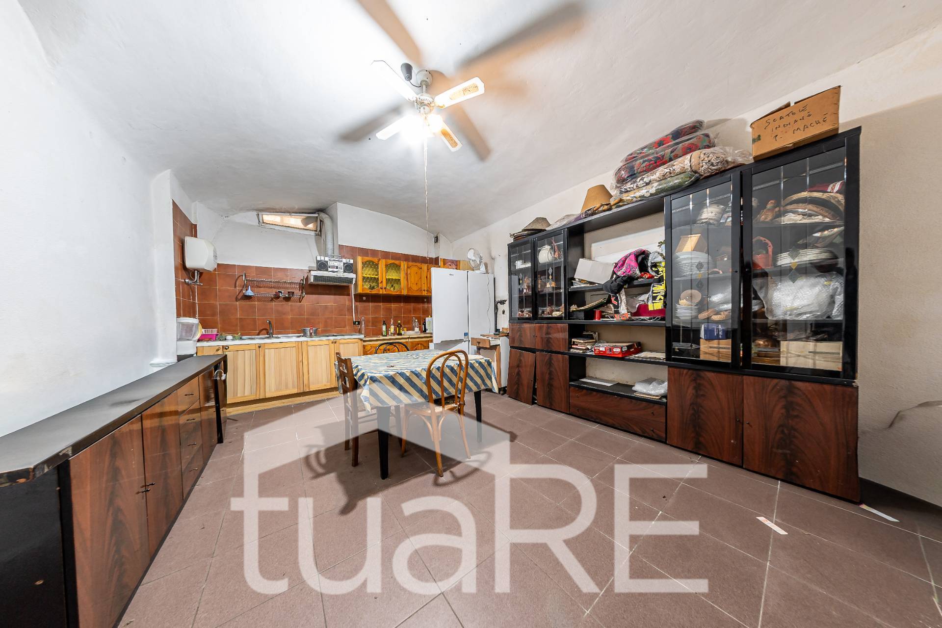 Locale commerciale in vendita a Roma, Prati