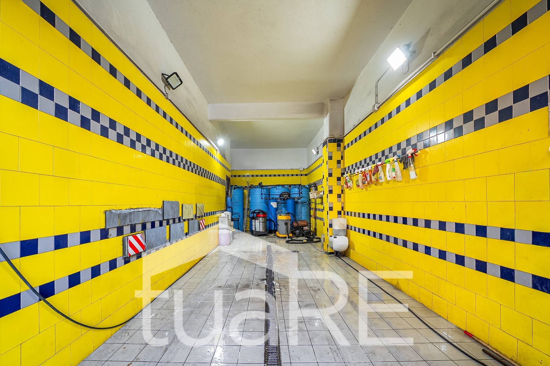 Locale commerciale in vendita a Roma