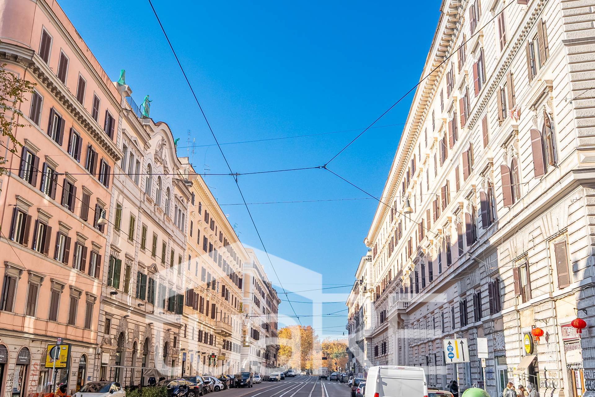 Locale commerciale in vendita a Roma, Esquilino