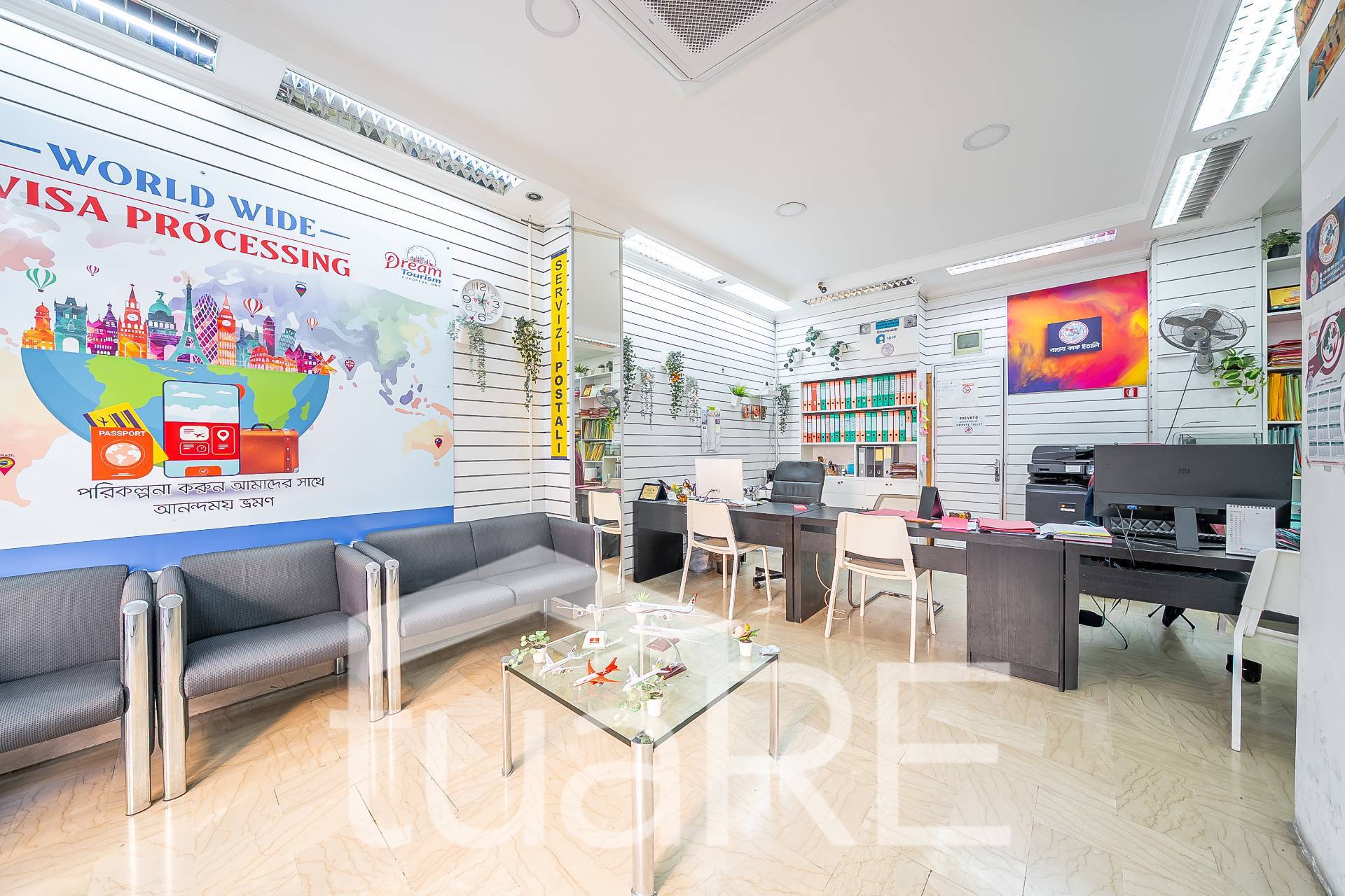 Locale commerciale in vendita a Roma, Esquilino