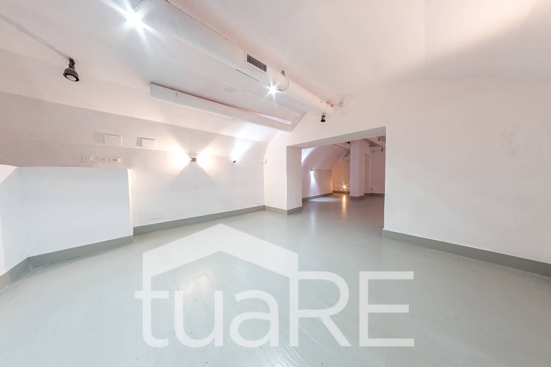 Locale commerciale in vendita a Roma, Trastevere