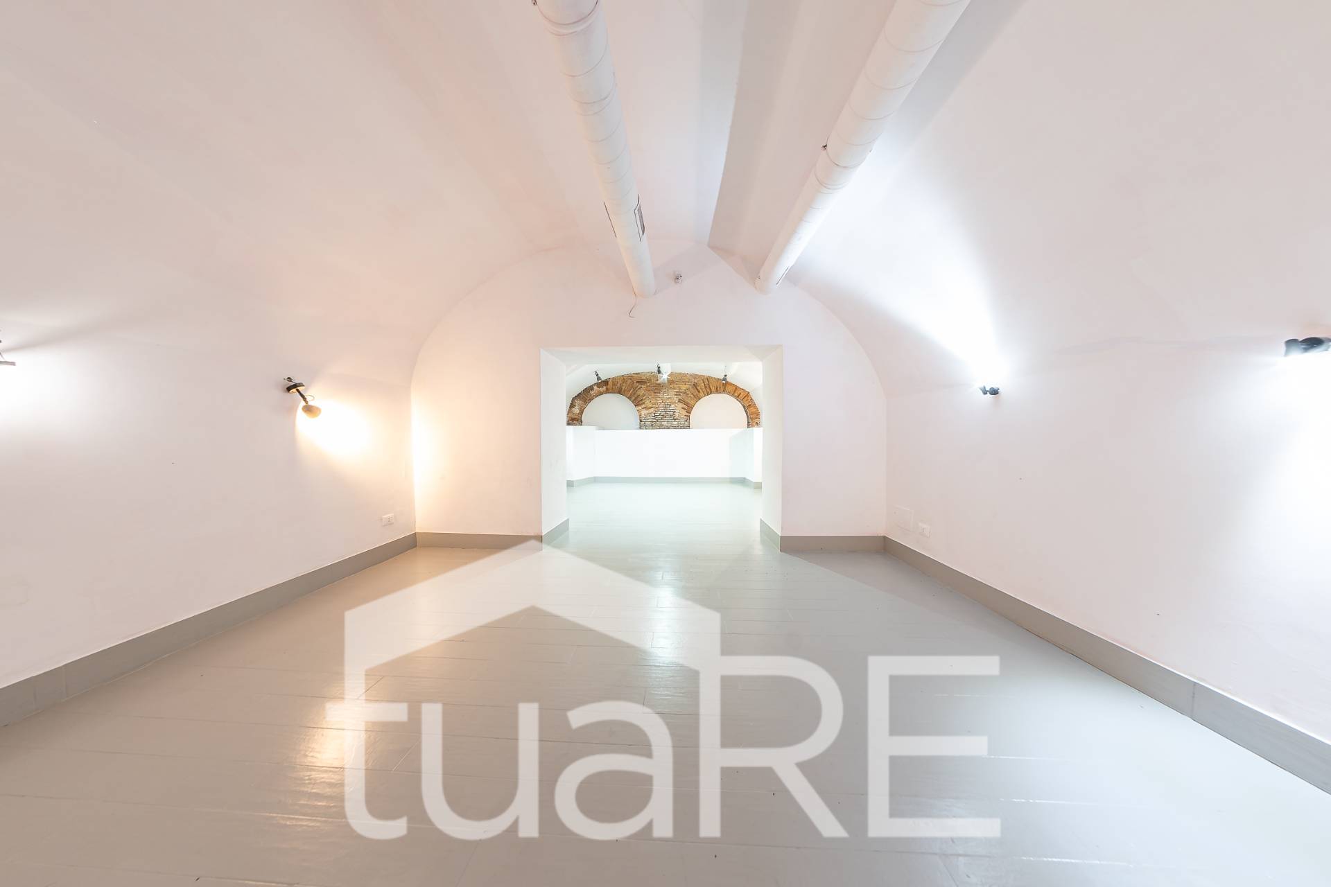 Locale commerciale in vendita a Roma, Trastevere