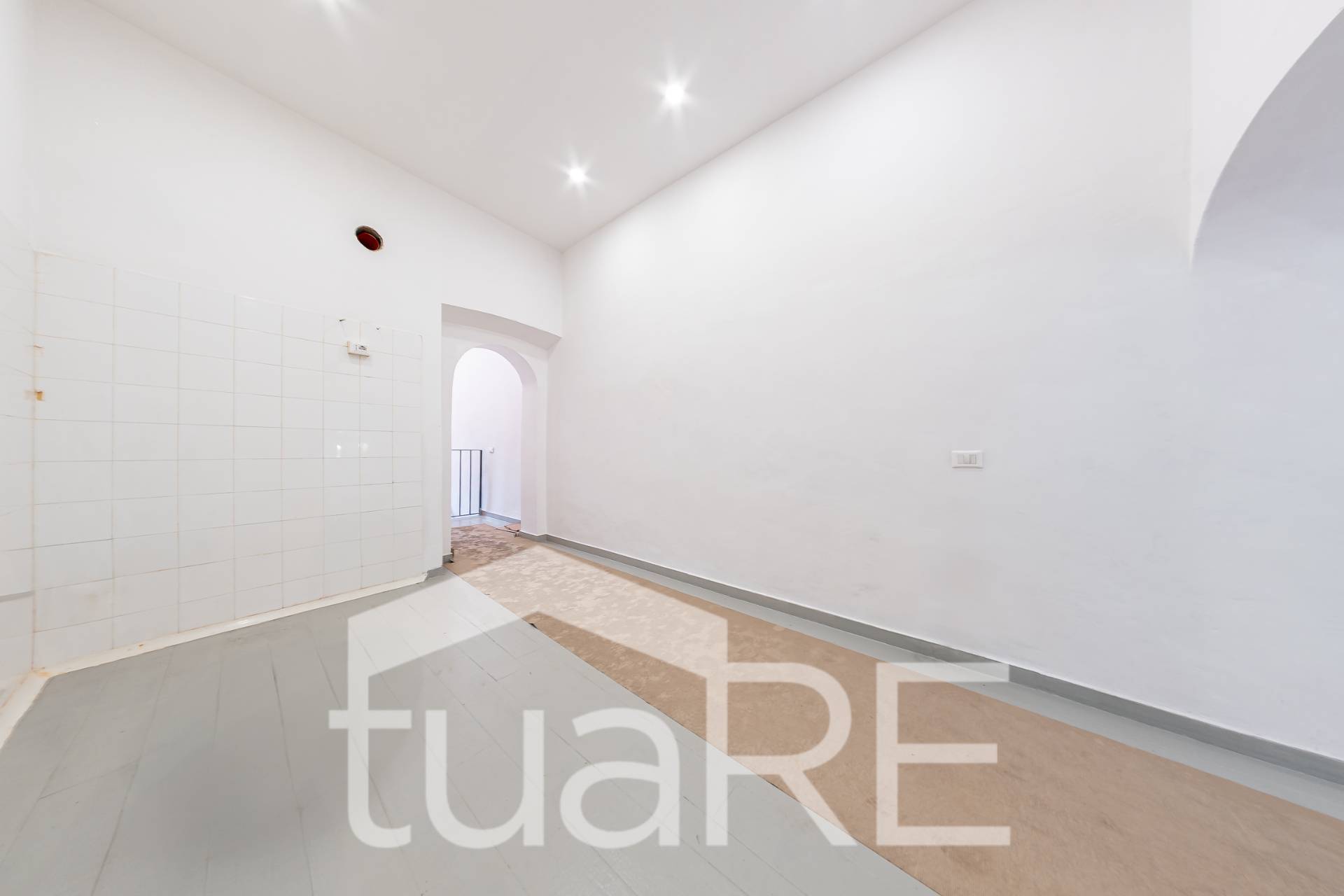 Locale commerciale in vendita a Roma, Trastevere