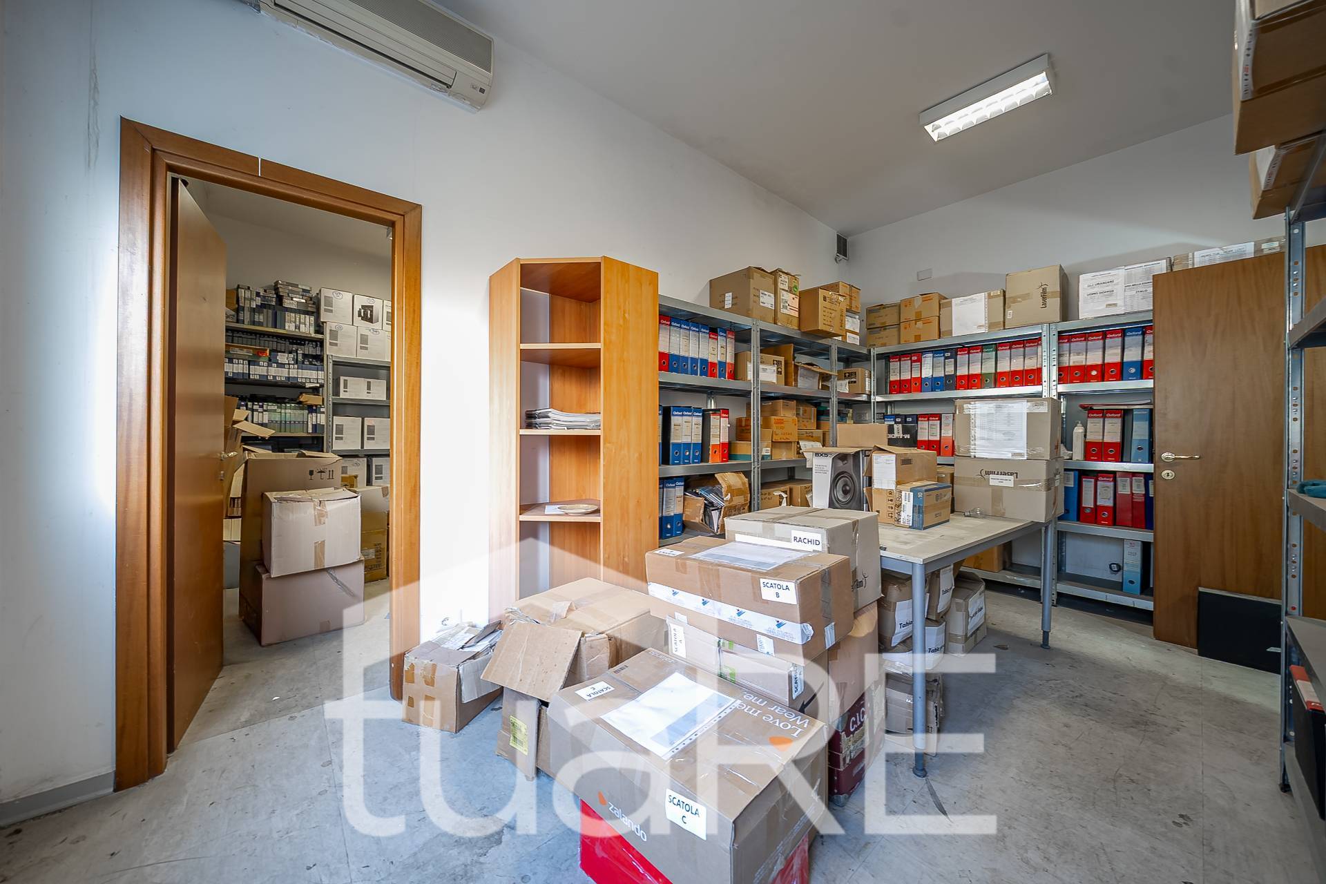 Locale commerciale in vendita a Roma, Tiburtino