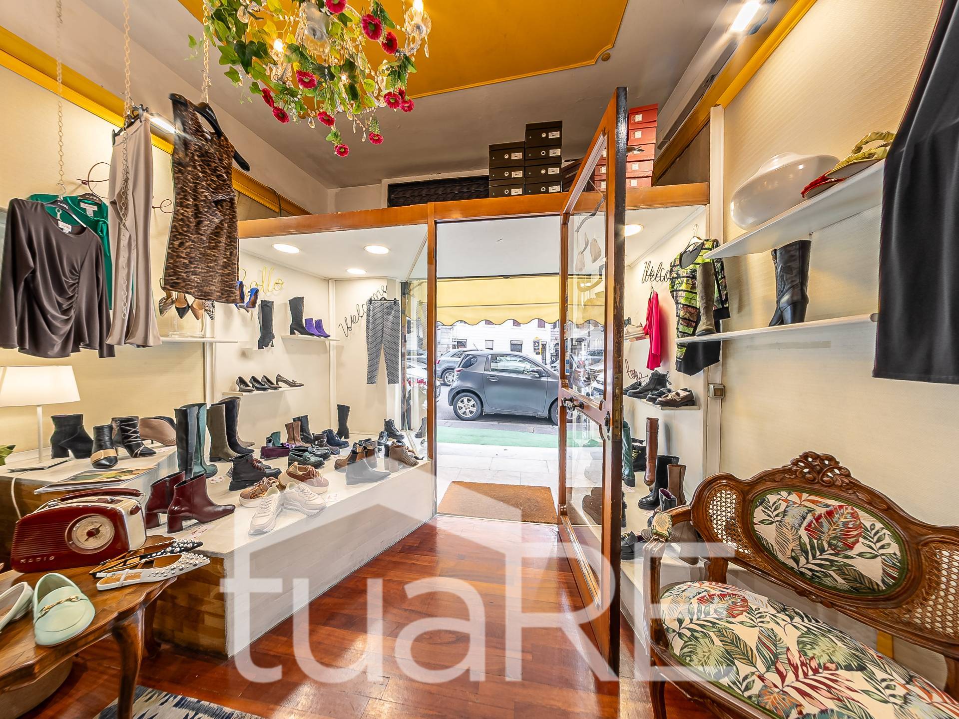 Locale commerciale in vendita a Roma, Centro Storico