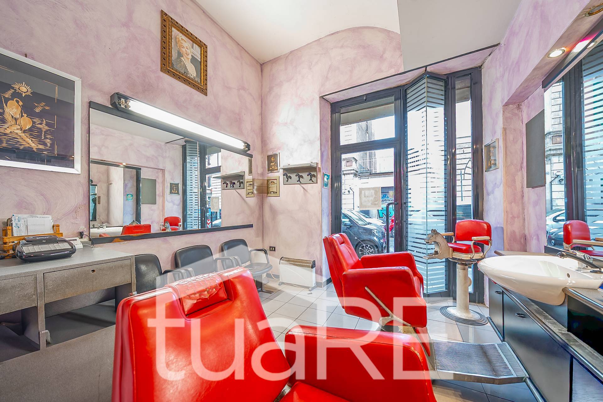 Locale commerciale in vendita a Roma