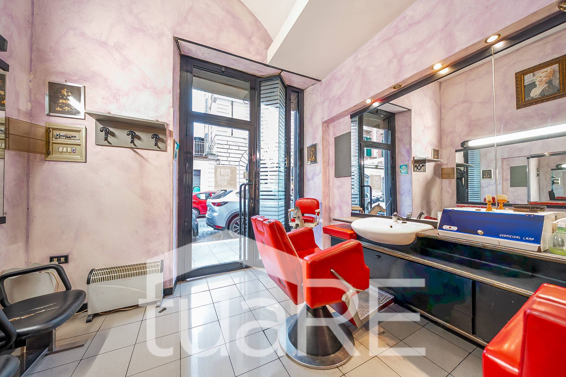 Locale commerciale in vendita a Roma