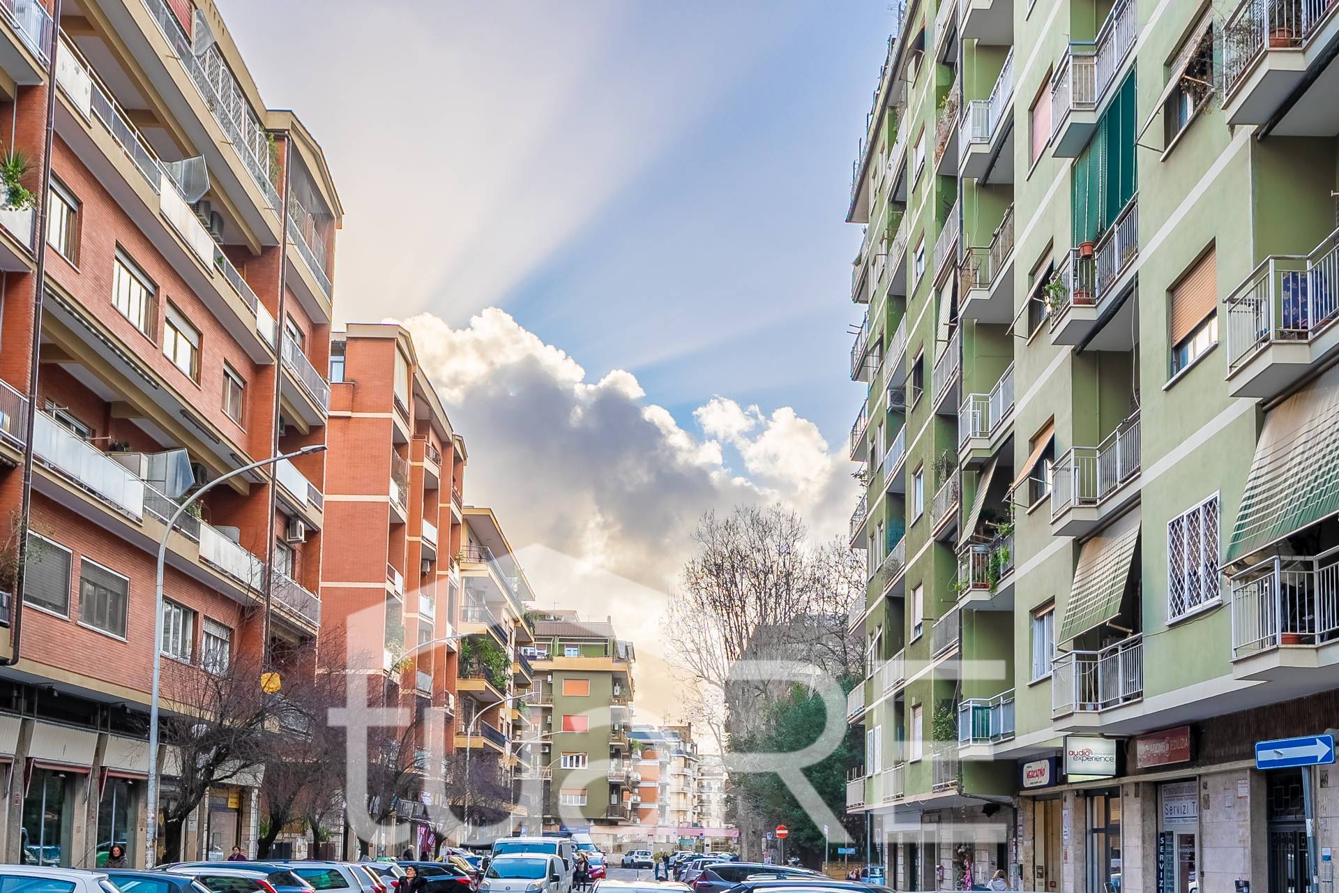 Locale commerciale in vendita a Roma, Marconi