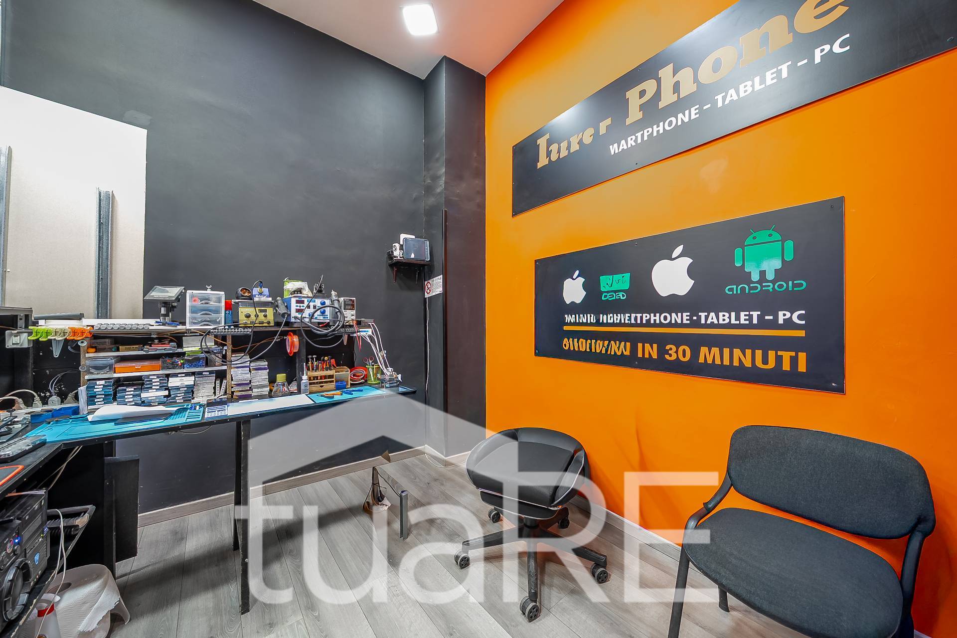 Locale commerciale in vendita a Roma, Marconi