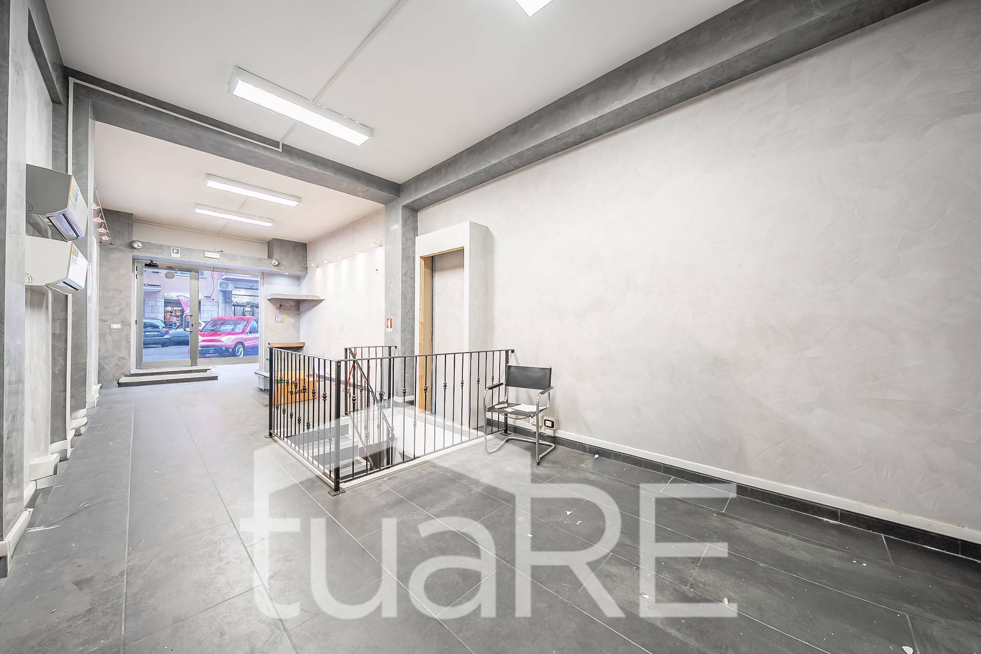 Locale commerciale in vendita a Roma